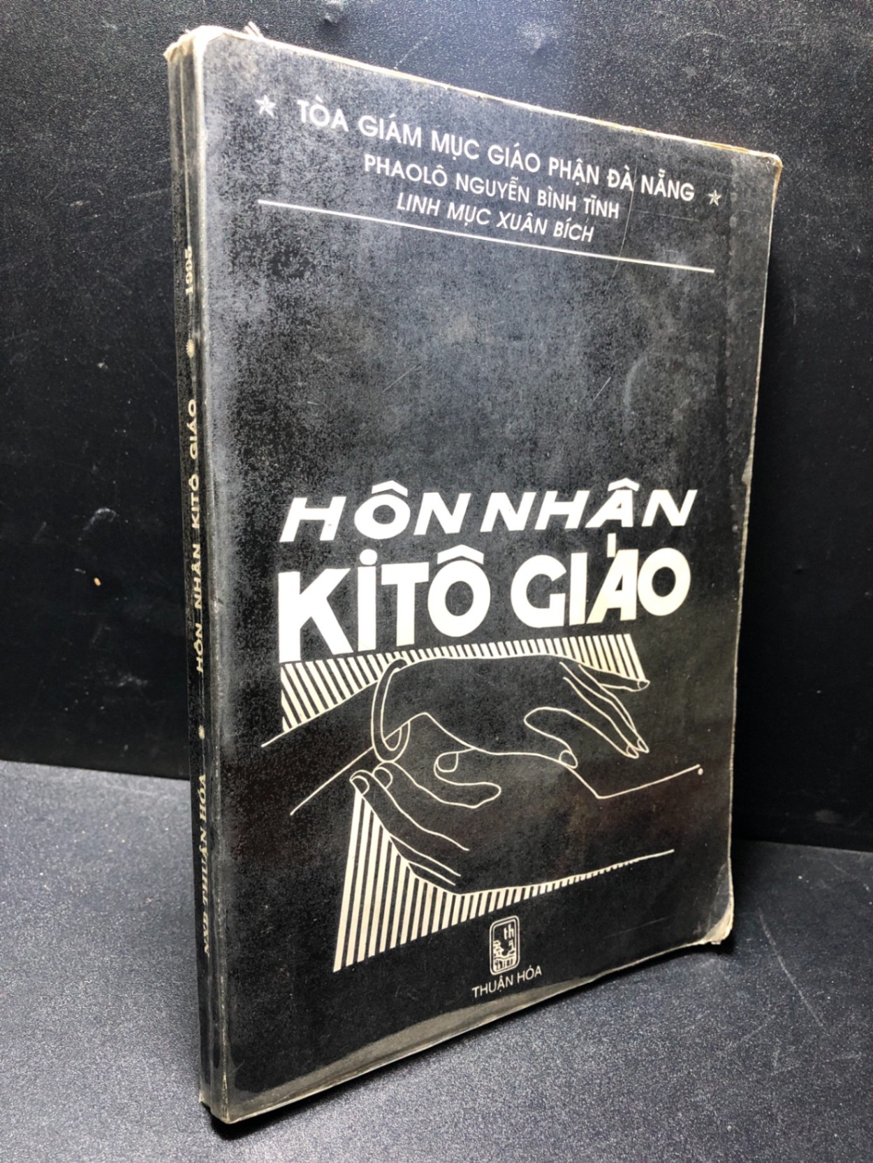 Hôn nhân Kito giáo 1995 mới 80% ố , bẩn HCM1311 (NSX)