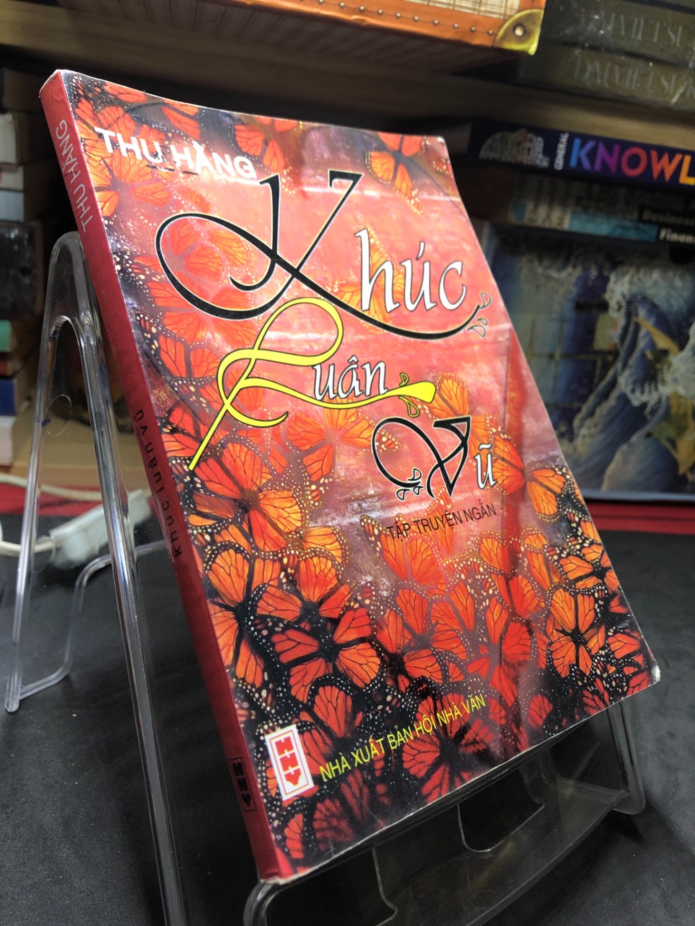 Khúc luân vũ 2008 mới 70% ố bẩn nhẹ Thu Hằng HPB0906 SÁCH VĂN HỌC (NSX)