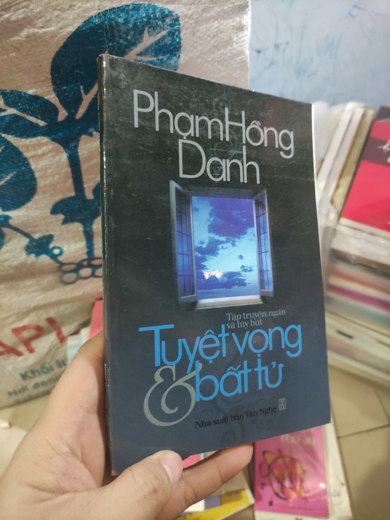 Tuyệt vọng và bất tửHCM01/03 (NSX)