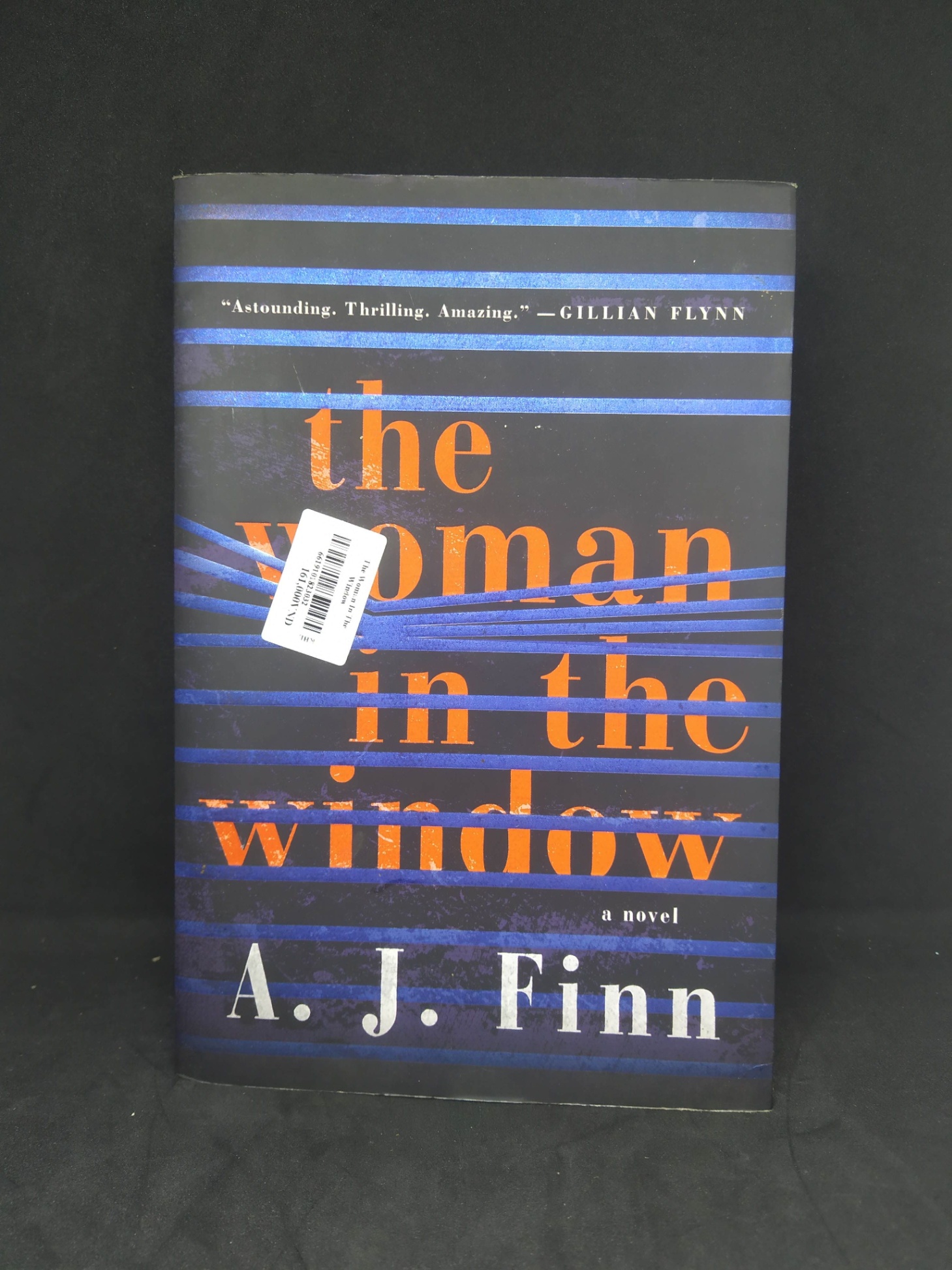 The woman in the window 70% HCM3011