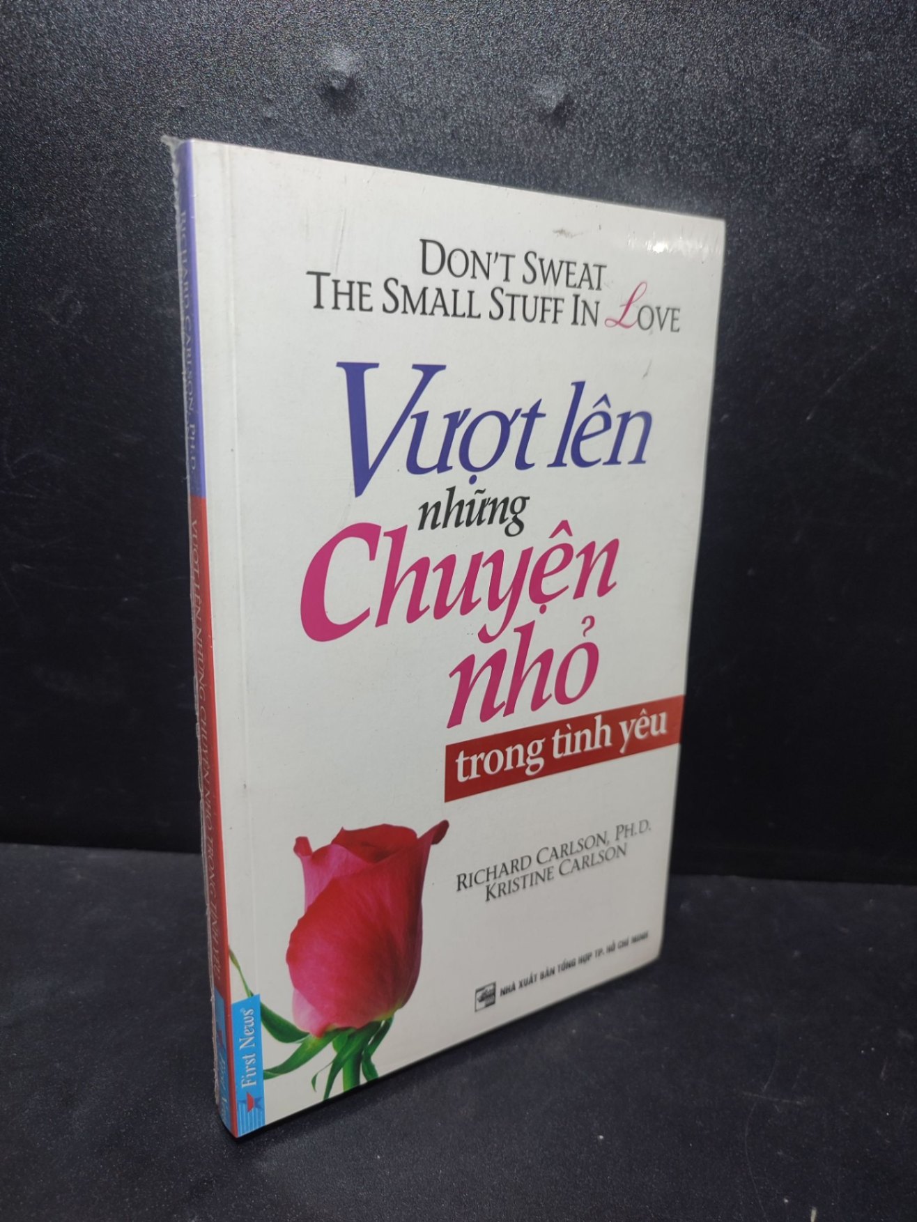 Vượt lên những chuyện nhỏ trong tình yêu Richard Carlson mới 90% (tình yêu) HCM2701 (NSX)