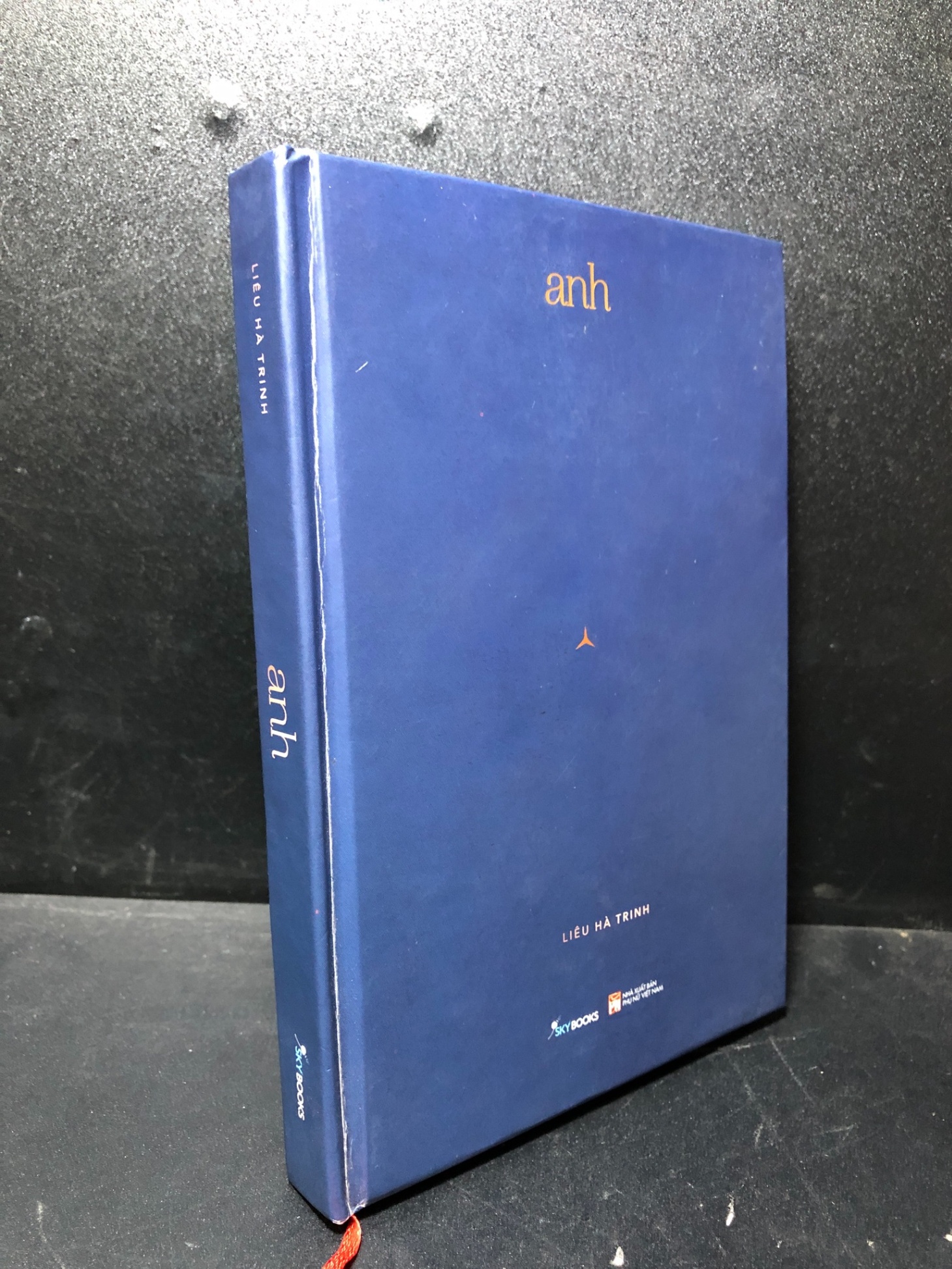 Anh 2022 Liêu Hà Trinh mới 85% bìa cứng , bẩn nhẹ HCM1811 (NSX)