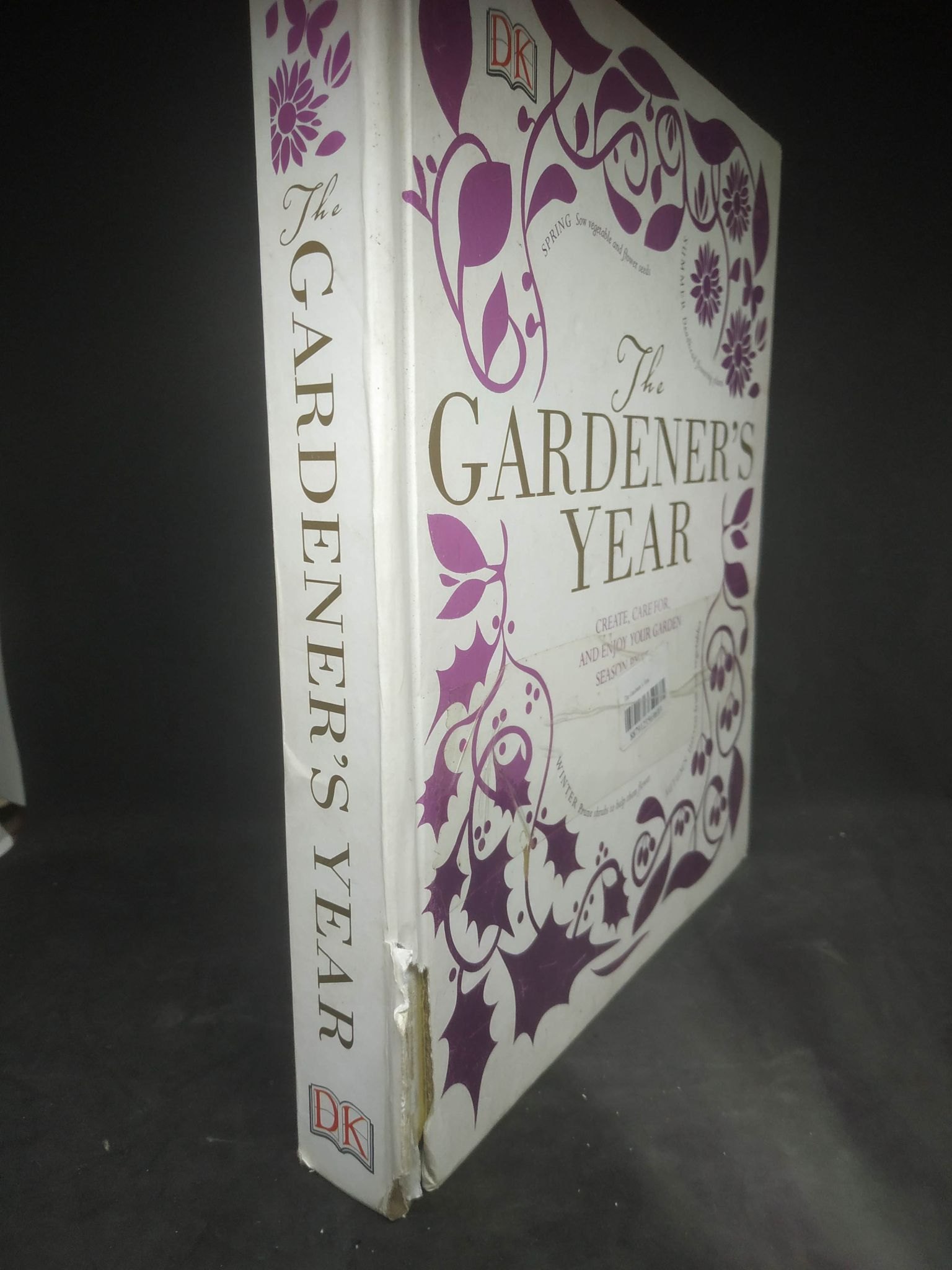 The Gardener's Year mới 80(rách bìa nhẹ) HCM1203