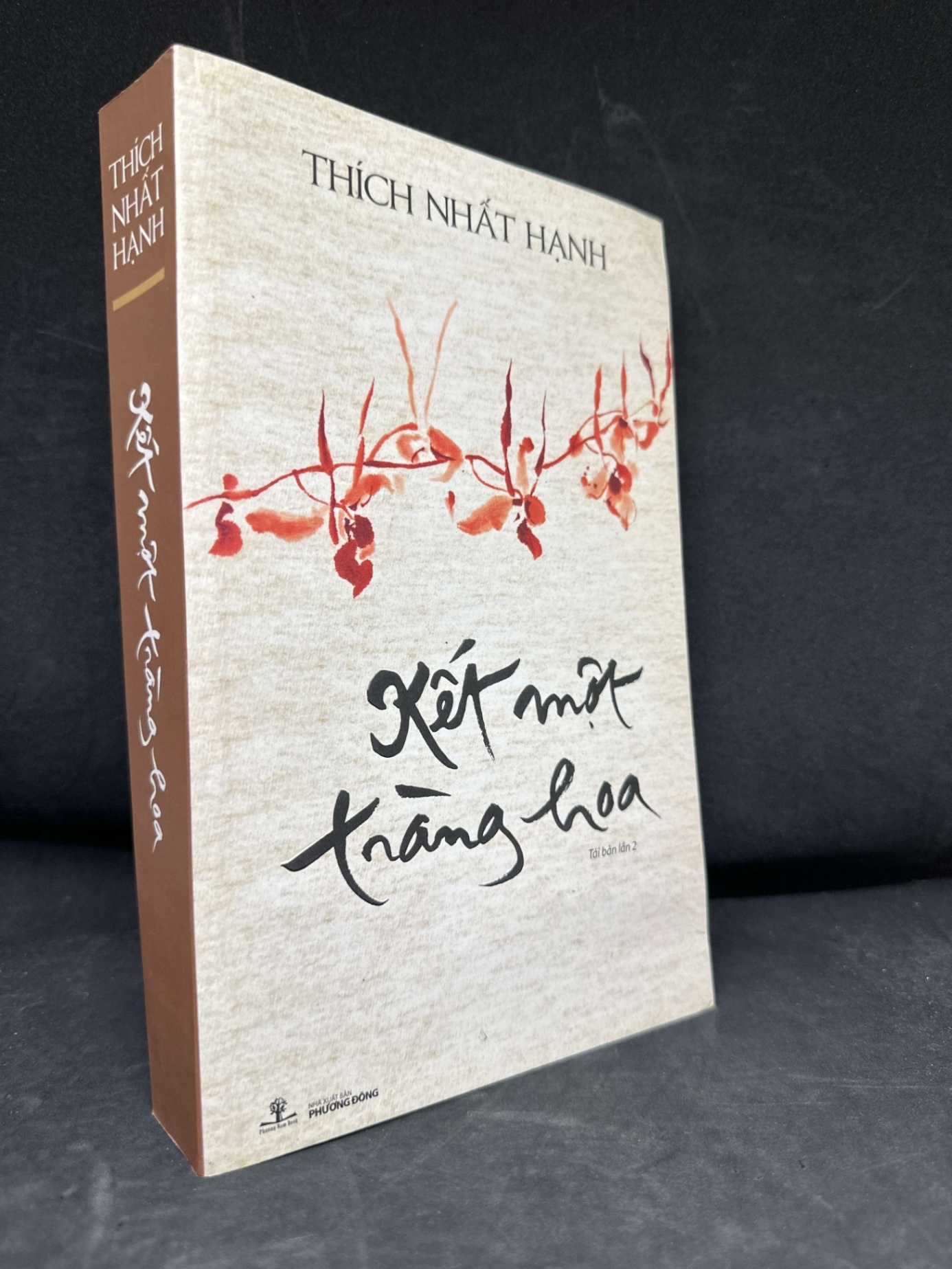 [Phiên Chợ Sách Cũ] Kết Một Tràng Hoa - Thích Nhất Hạnh, 2014 S2511 SBM - VĂN HỌC - SBM2911-102