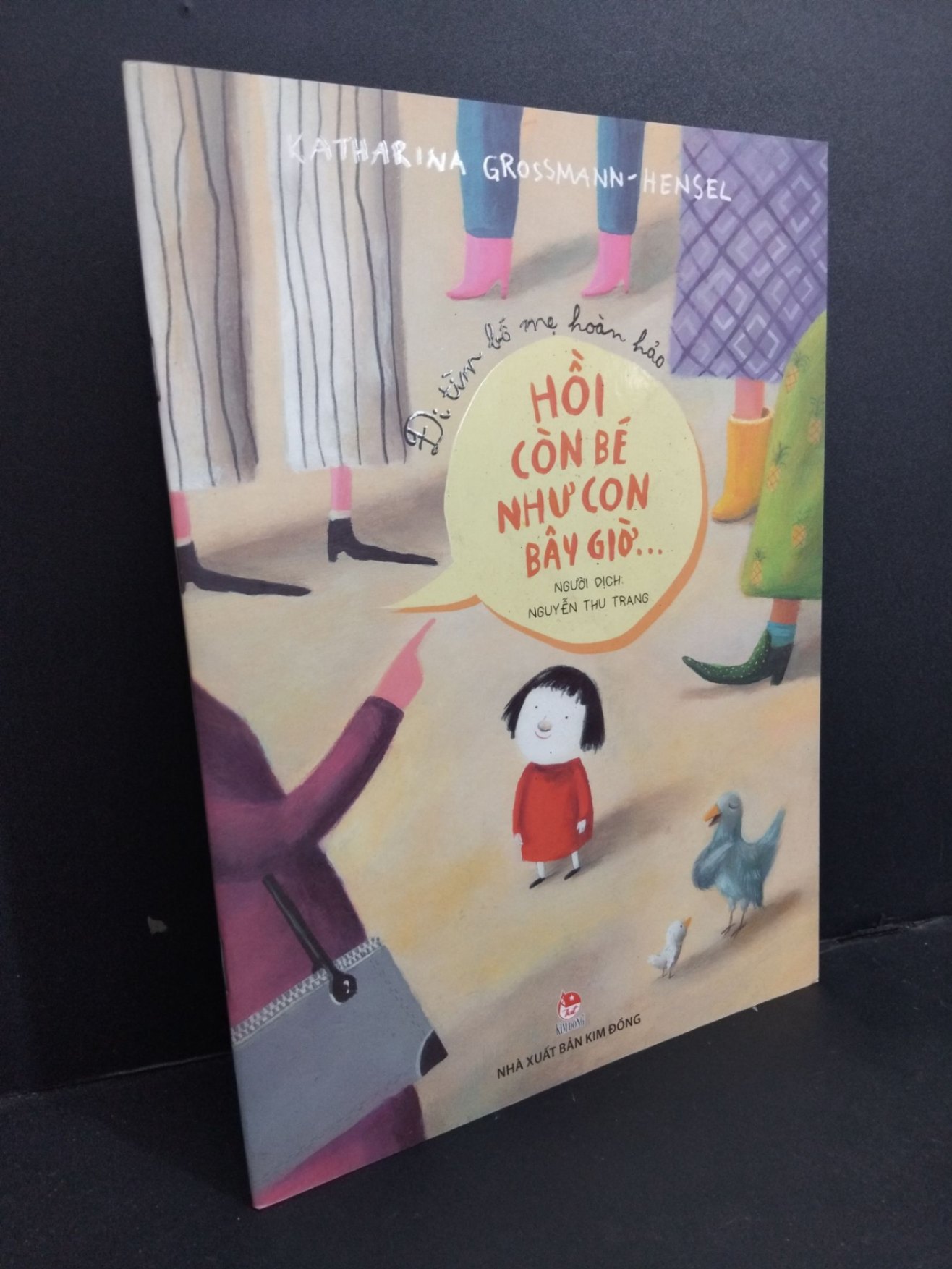 Hồi còn bé như con bây giờ... Katharina Grossmann - Hensel mới 90% bẩn nhẹ 2018 HCM.ASB0911