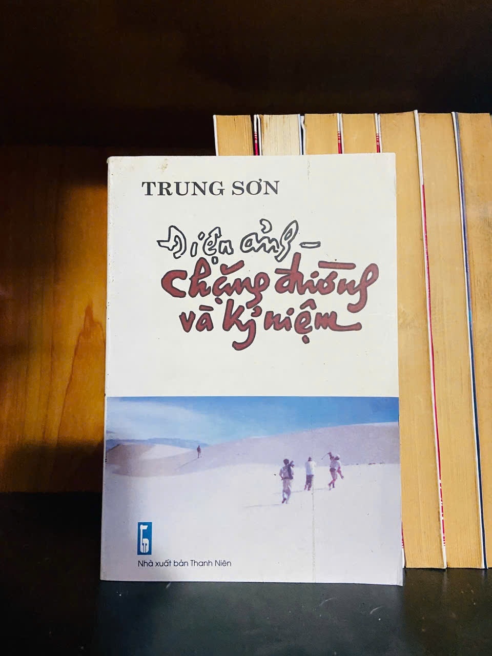 Điện ảnh chặng đường và kỷ niệm - Trung Sơn - VĂN HỌC - VAVO1211