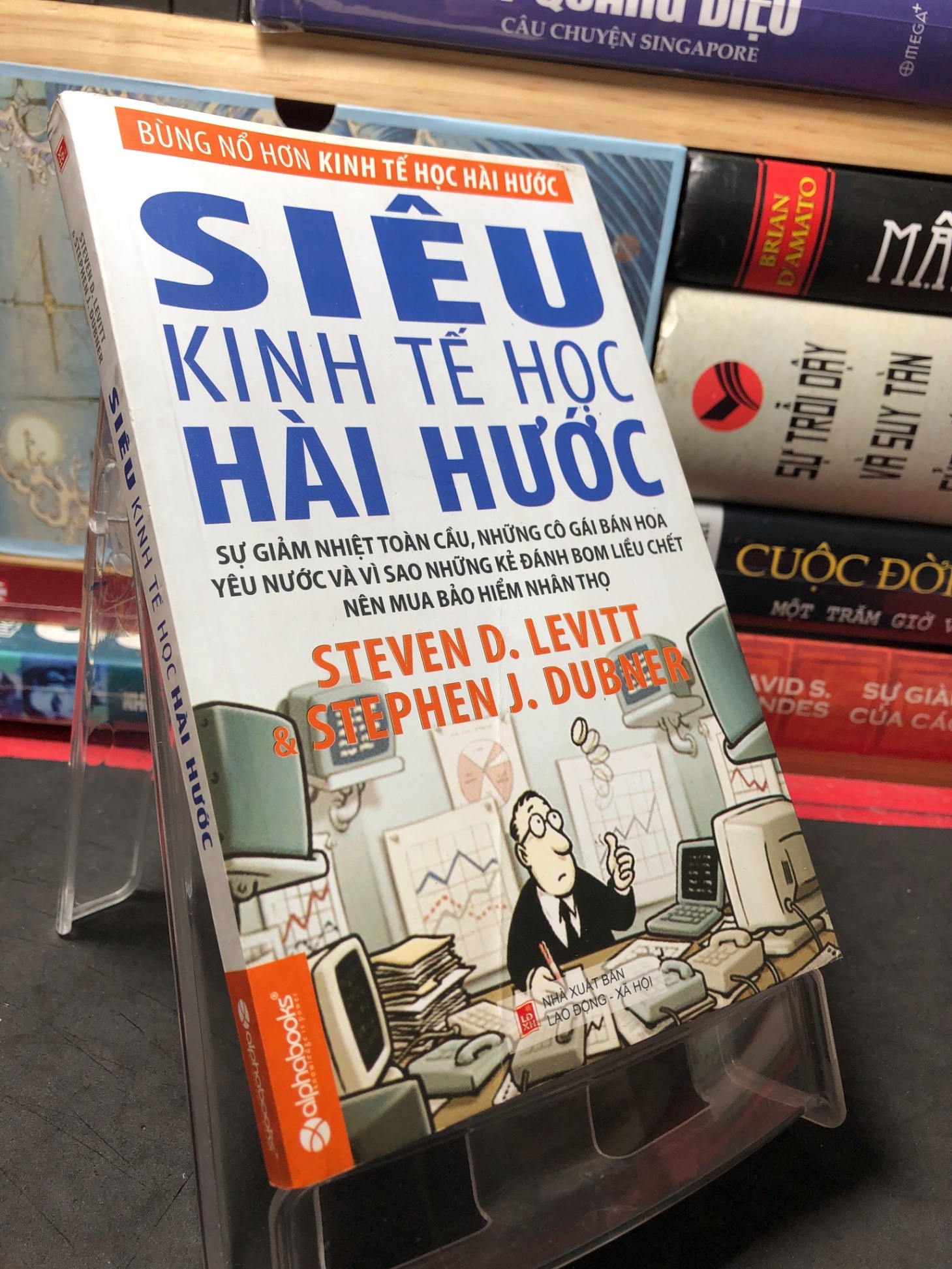 Siêu kinh tế học hài hước 2014 mới 80% ố nhẹ Steven D Levitt HPB2709 KINH TẾ - TÀI CHÍNH - CHỨNG KHOÁN (NSX)