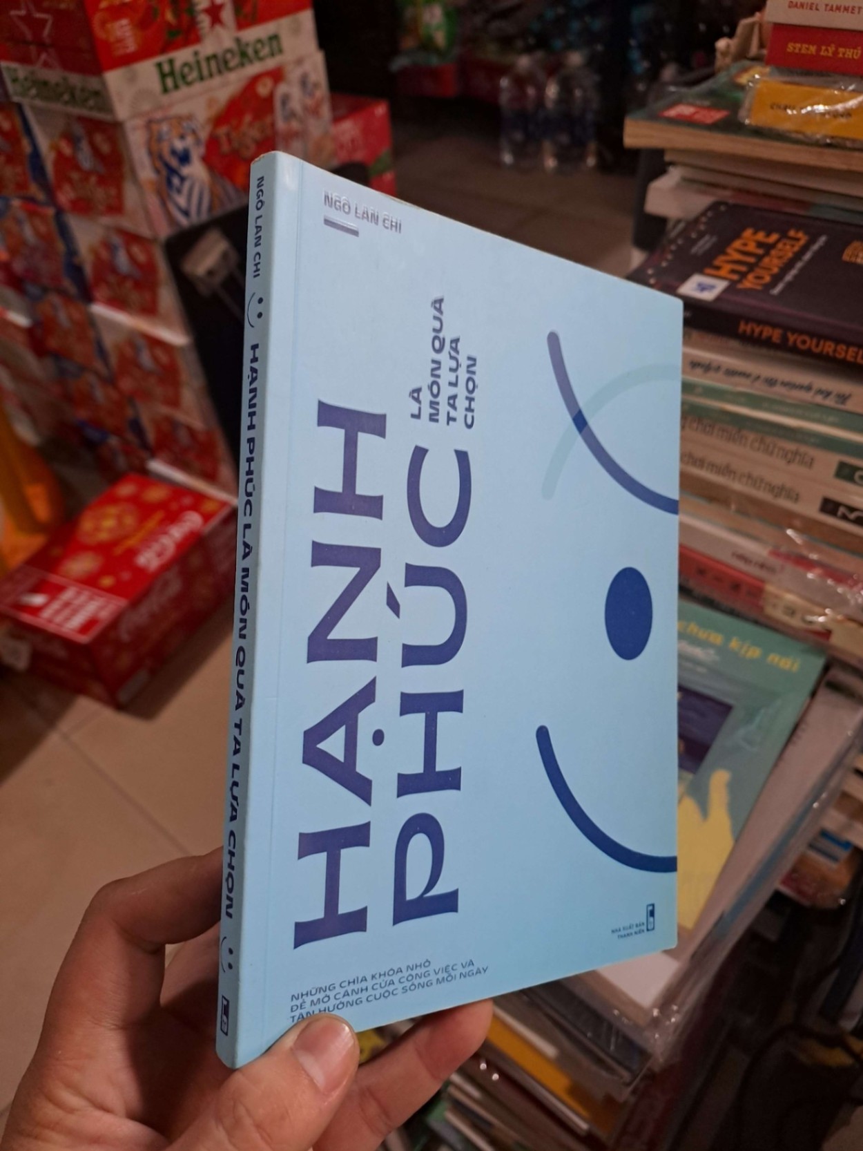 Hạnh Phúc Là Một Món Quà Ta Lựa Chọn - Ngô Lan Chi - 2022 mới 90% có chữ ký tác giả - KỸ NĂNG - HMT3012 (NSX)