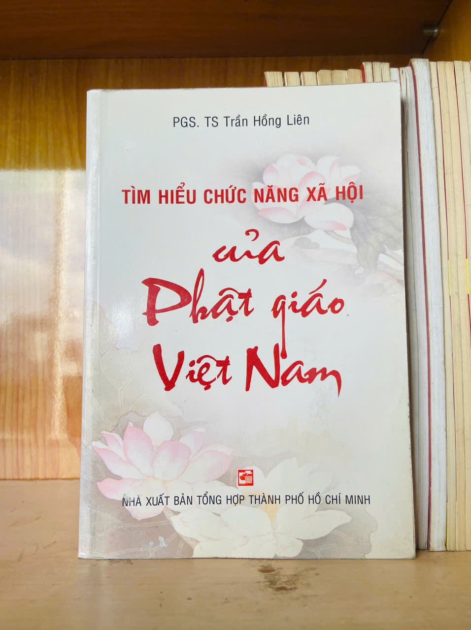 Tìm hiểu chức năng của Phật giáo Việt Nam - Trần Hồng Liên - GIÁO TRÌNH, CHUYÊN MÔN - VAVO2911-197