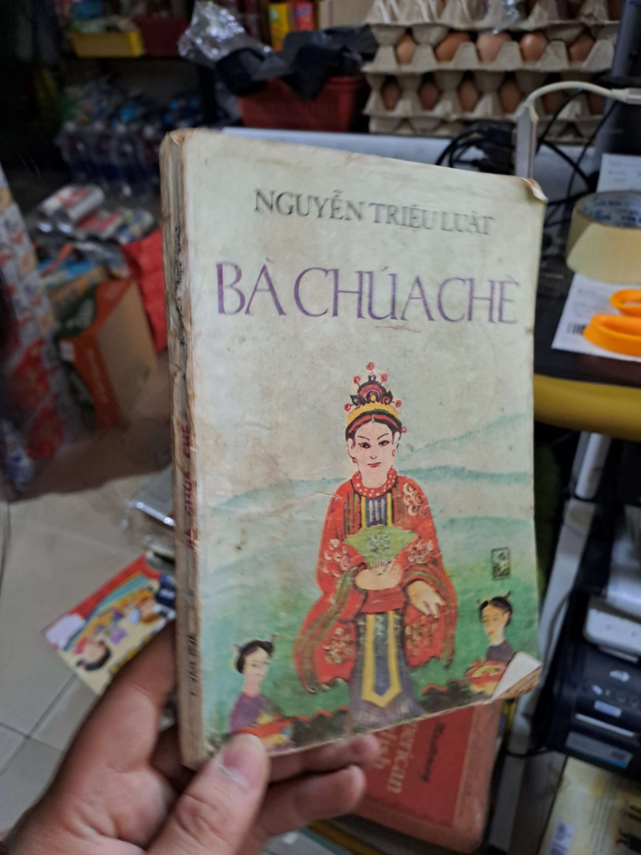 Bà Chúa Chè - Nguyện Triệu Luật - 1989 mới 70% ố - Văn học Việt Nam - HCM3012 (NSX)