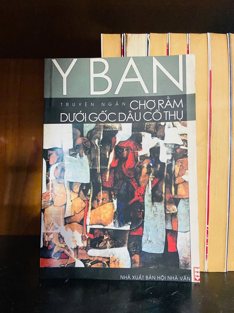 Chợ Rằm dưới gốc dâu cổ thụ - Y Ban - VĂN HỌC - VAVO1211