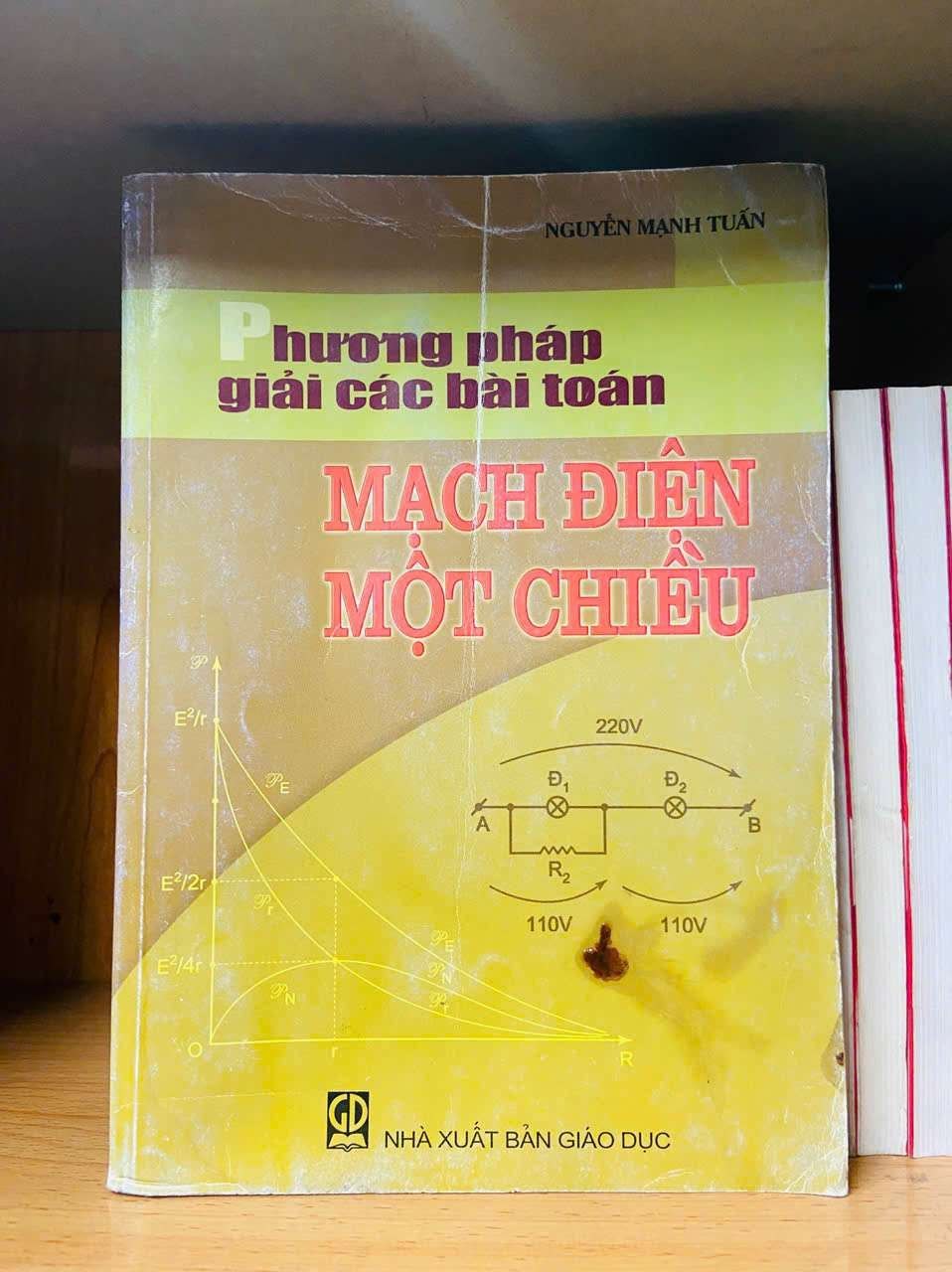 Phương pháp giải các bài toán Mạch điện một chiều - Nguyễn Minh Tuấn - GIÁO TRÌNH, CHUYÊN MÔN - Văn võ - VAVO3110-196