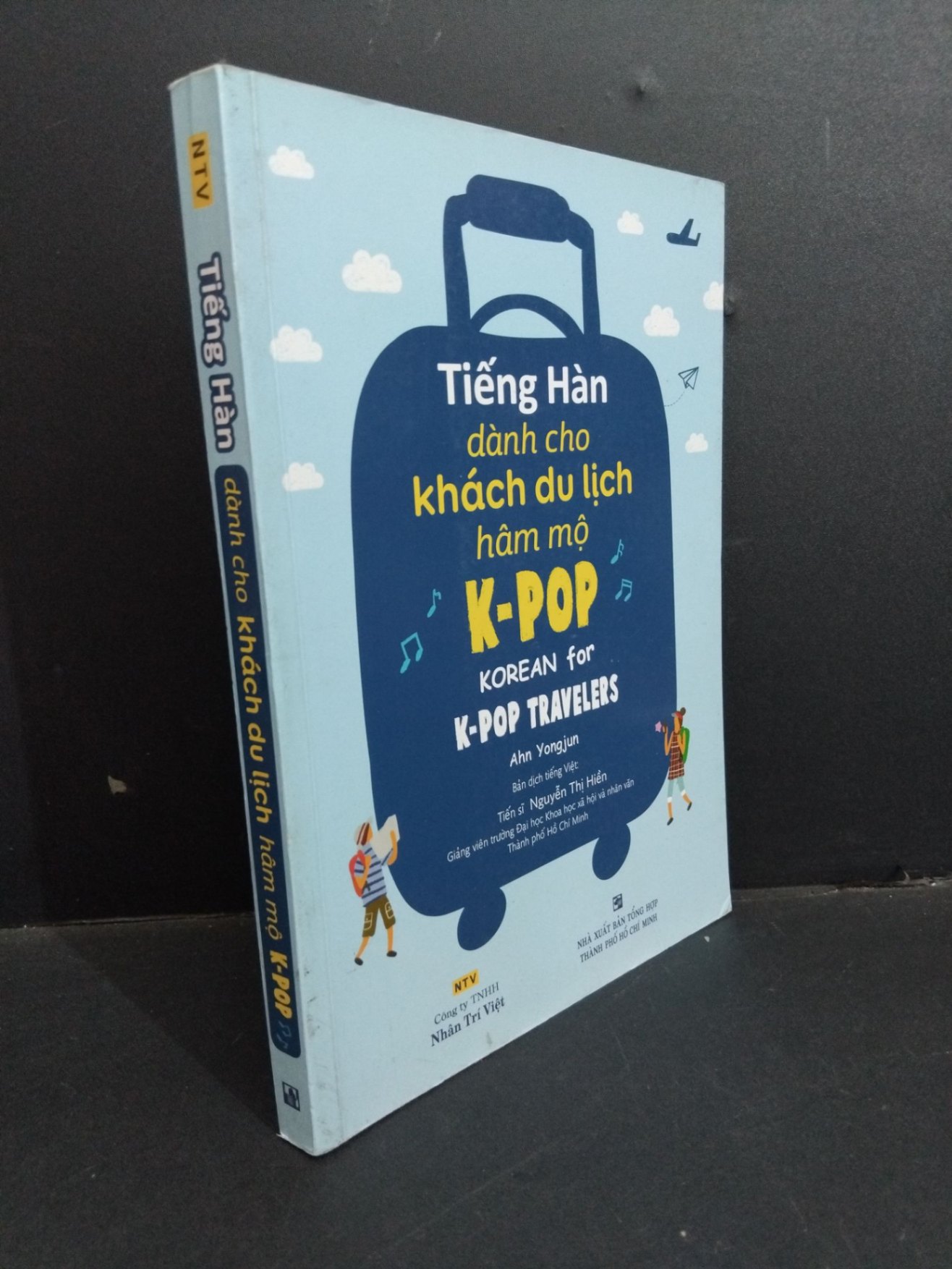 Tiếng hàn dành cho khách du lịch hâm mộ K-POP mới 80% trang bìa có chữ 2019 HCM0612 Ahn Yongjun HỌC NGOẠI NGỮ (NSX)