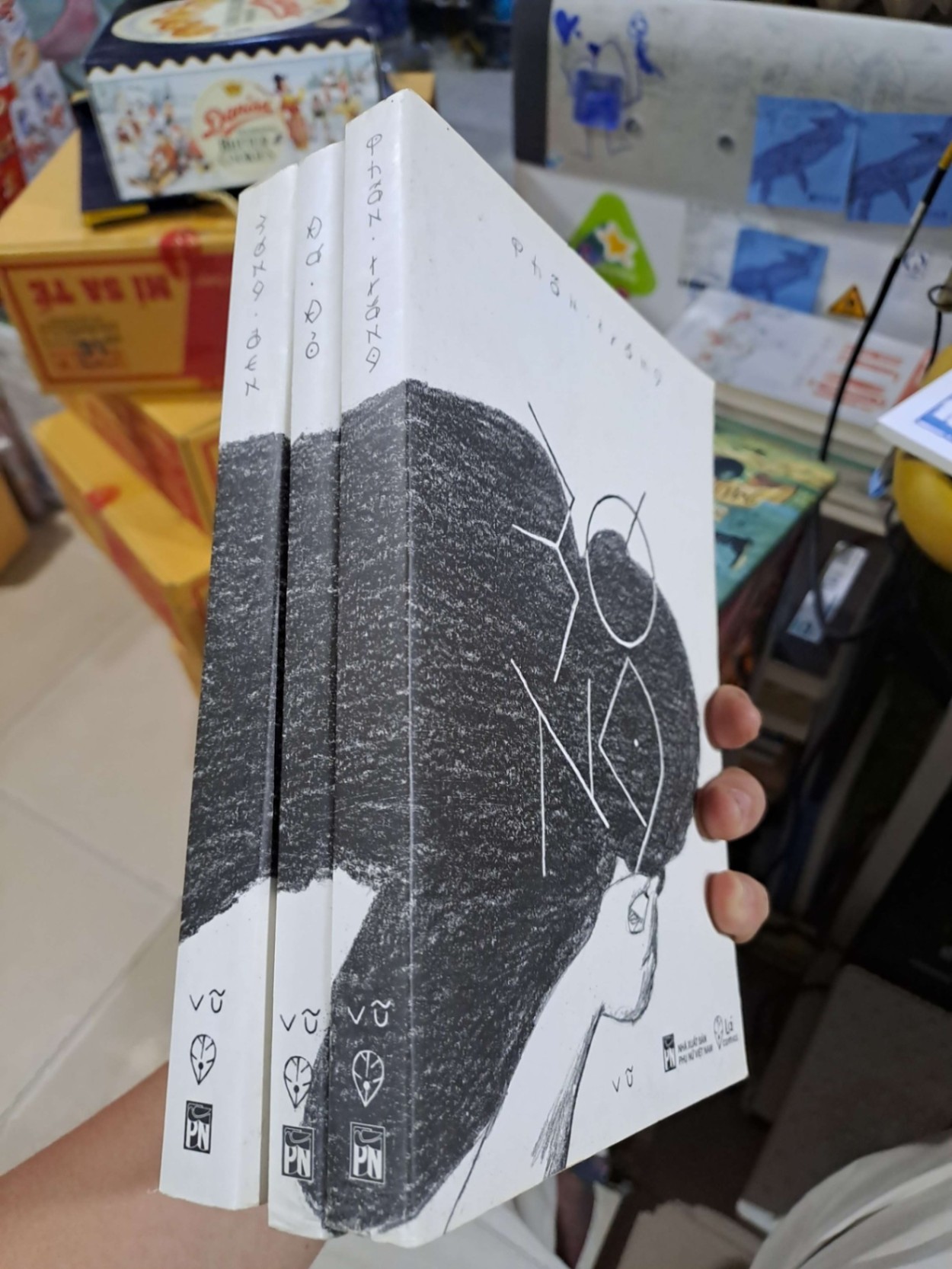 (Trọn bộ 3 tập) Bóng - Vũ - 2012 mới 90% - TRUYỆN TRANH - HMT3012