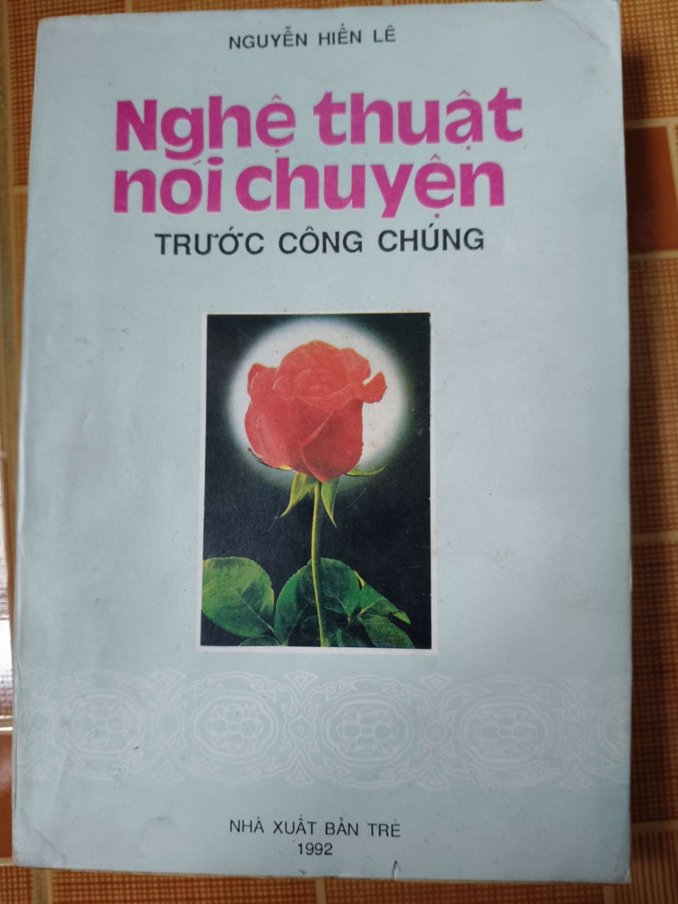 Nghệ thuật nói chuyện trước công chúng - 1992 - 283 trang - KỸ NĂNG - SKNKCNHSSKNANTQ3112-137