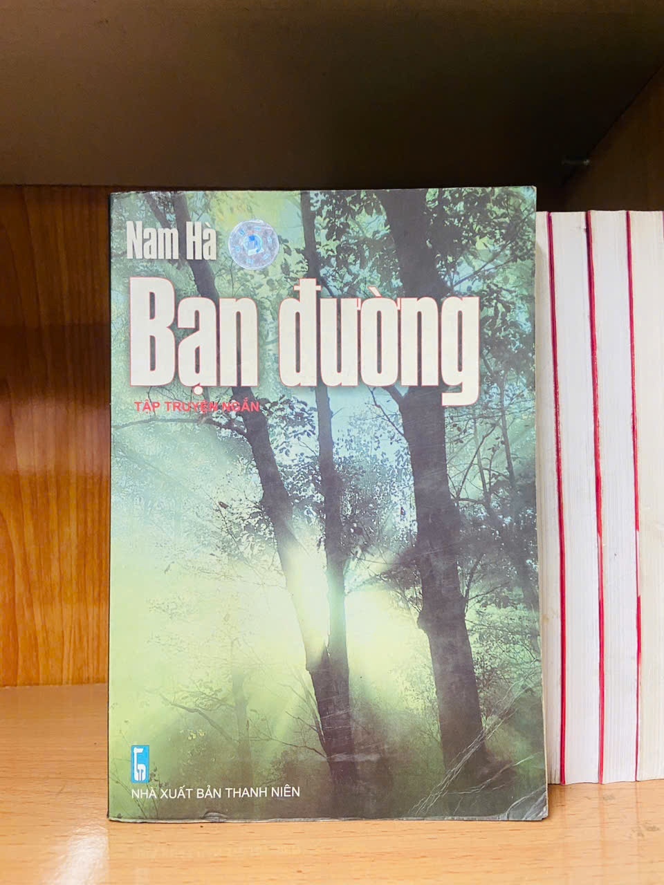 Bạn đường / Nam Hà VĂN HỌC VAVO1301