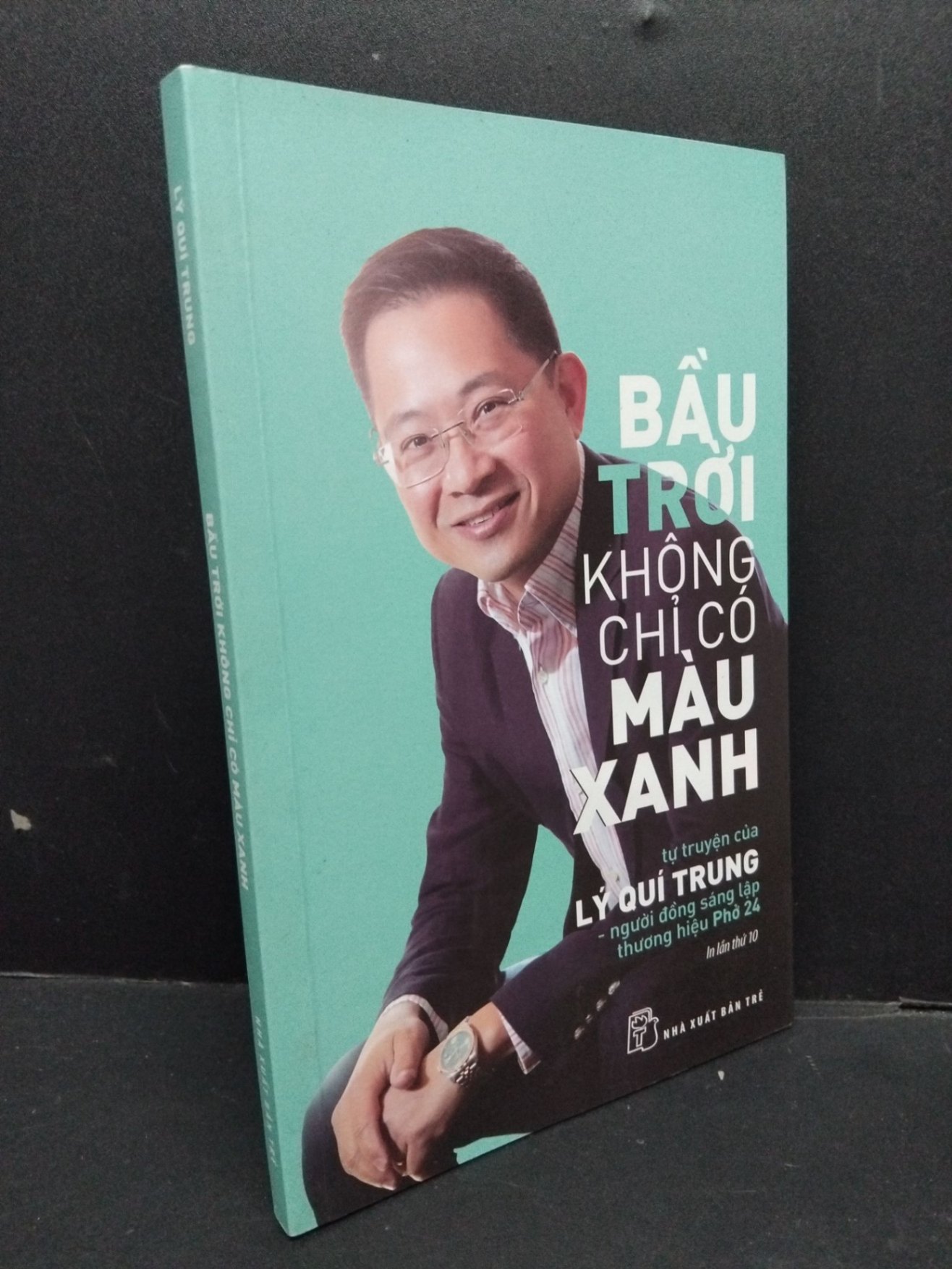 Bầu trời không chỉ có màu xanh mới 90% bẩn nhẹ 2019 HCM1410 Lý Quí Trung VĂN HỌC (NSX)