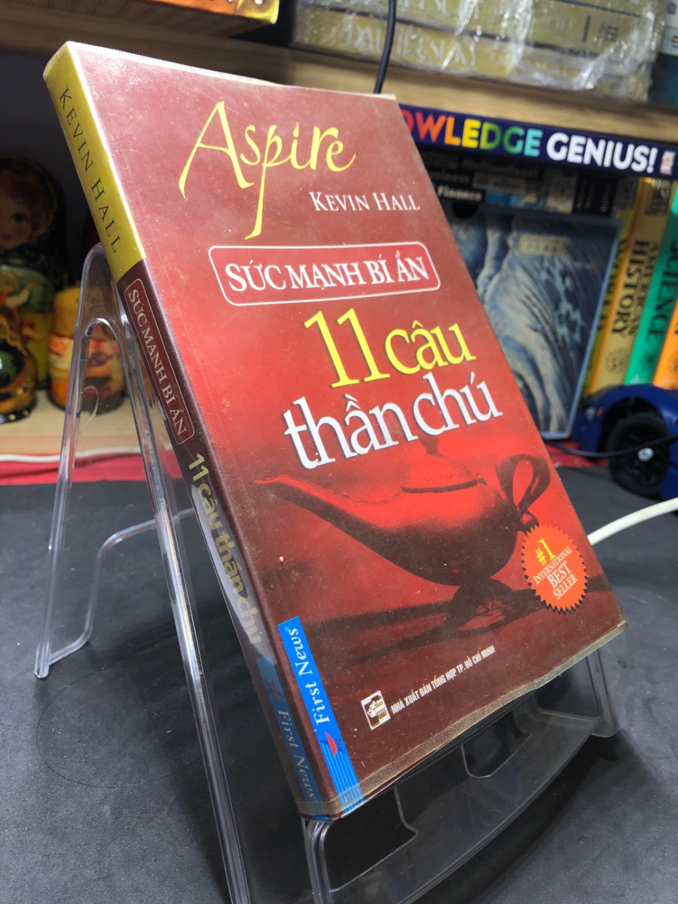 Sức mạnh bí ẩn 11 câu thần chú 2014 mới 80% ố bẩn bụng sách nhẹ Kevin Hall HPB2206 SÁCH KỸ NĂNG (NSX)