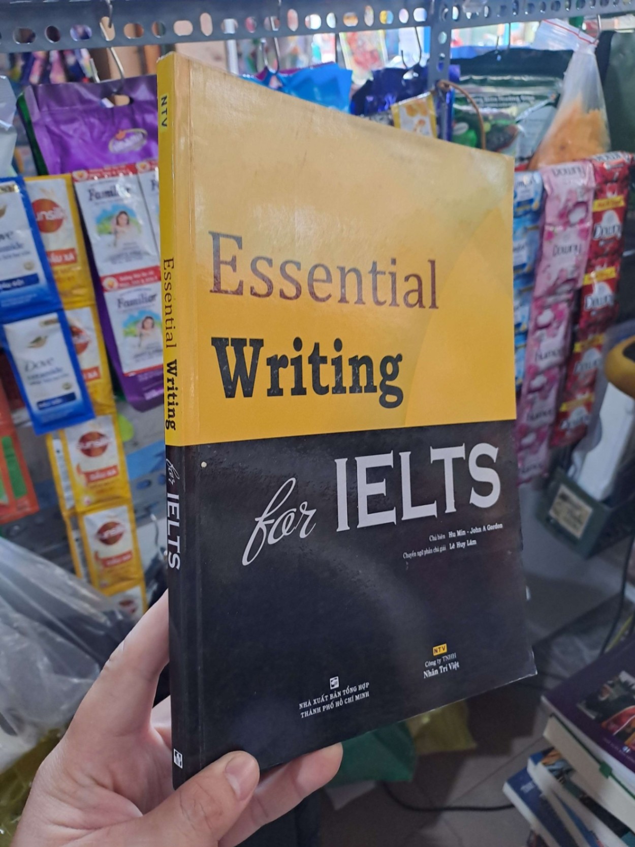 Essential Writing For Ielts - Hu Min John A Gordon 2012 mới 90% HỌC NGOẠI NGỮ HCM3012