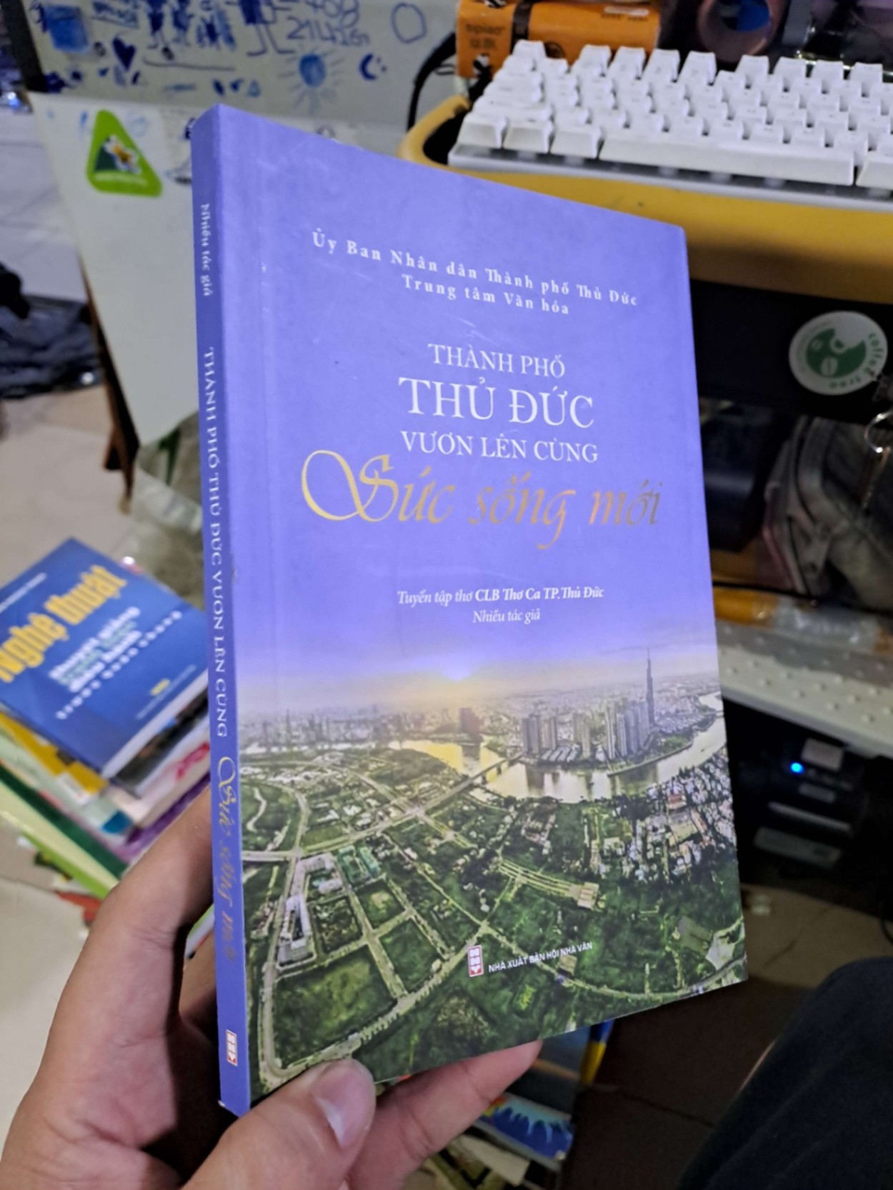 Thành phố Thủ Đức vươn lên cùng sức sống mới Thơ mới 90% 2022 CLB thơ ca TP.Thủ Đức Văn học Việt Nam HCM1809 (NSX)