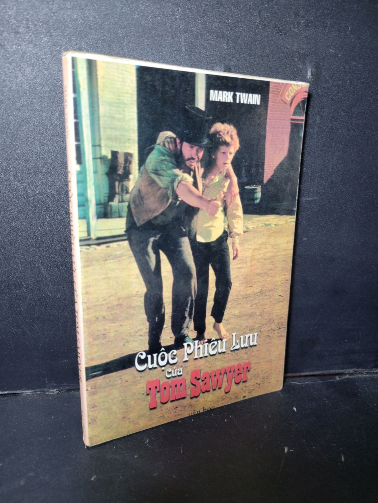 Cuộc phiêu lưu của Tom Sawyer mới 90% bẩn nhẹ, ố vàng , có vệt nước 1996 HCM1001 Mark Twain VĂN HỌC (NSX)