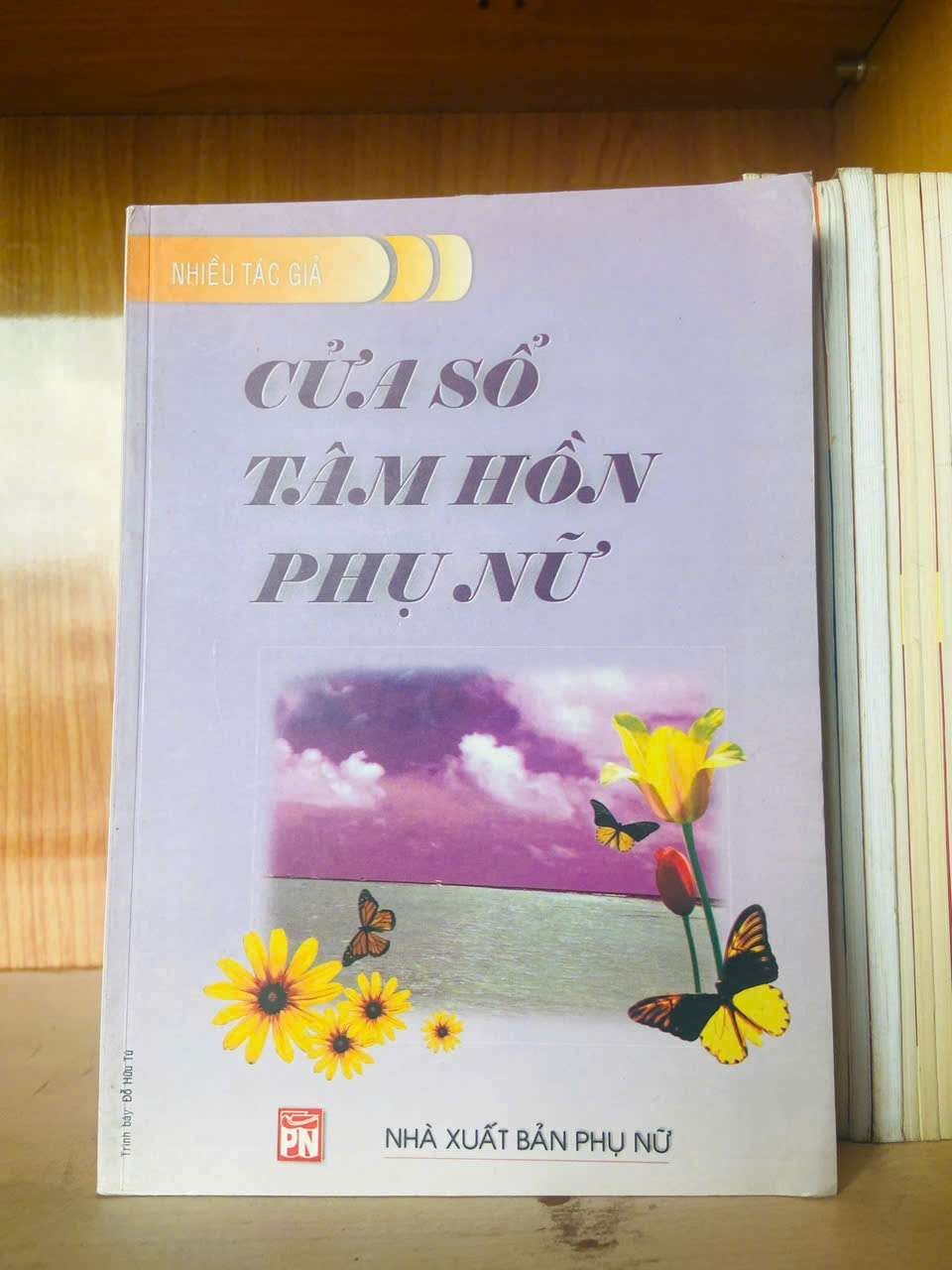 Cửa sổ tâm hồn phụ nữ VĂN HỌC VAVO0810