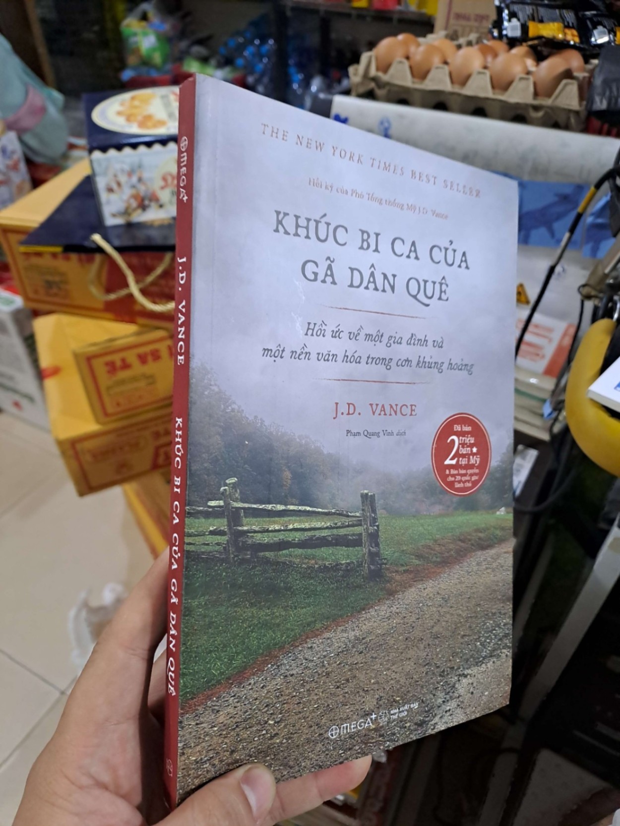 Khúc Bi Ca Của Gã Dân Quê - Hồi Ức Về Một Gia Đình Và Một Nền Văn Hóa Trong Cơn Khủng Hoảng - J.D. Vance - 2025 mới 90% - VĂN HỌC - HMT3012 (NSX)