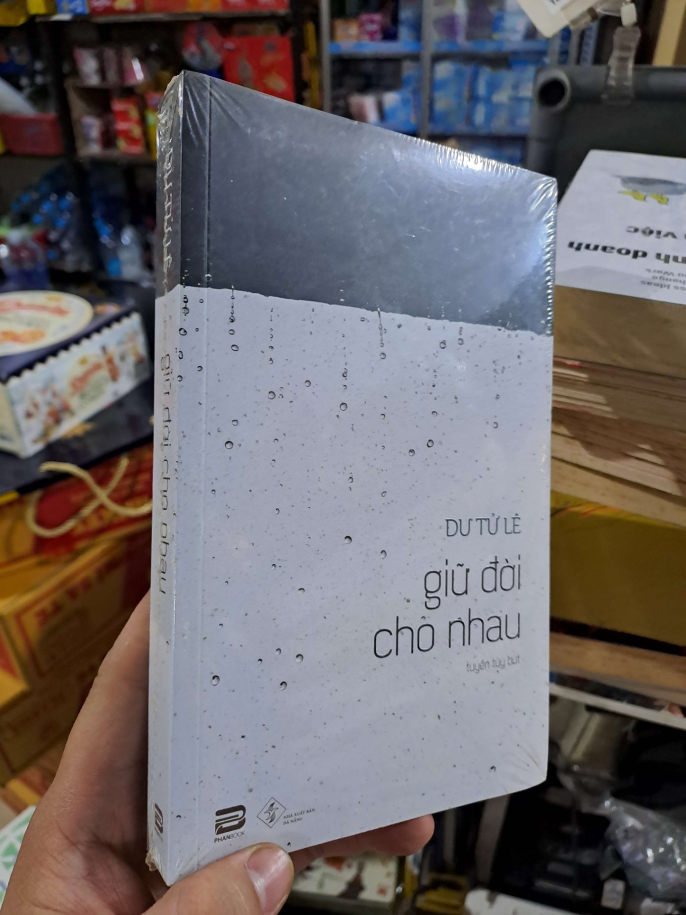 Giữ Đời Cho Nhau - Du Tử Lê - mới 90% có seal - VĂN HỌC - HMT3012