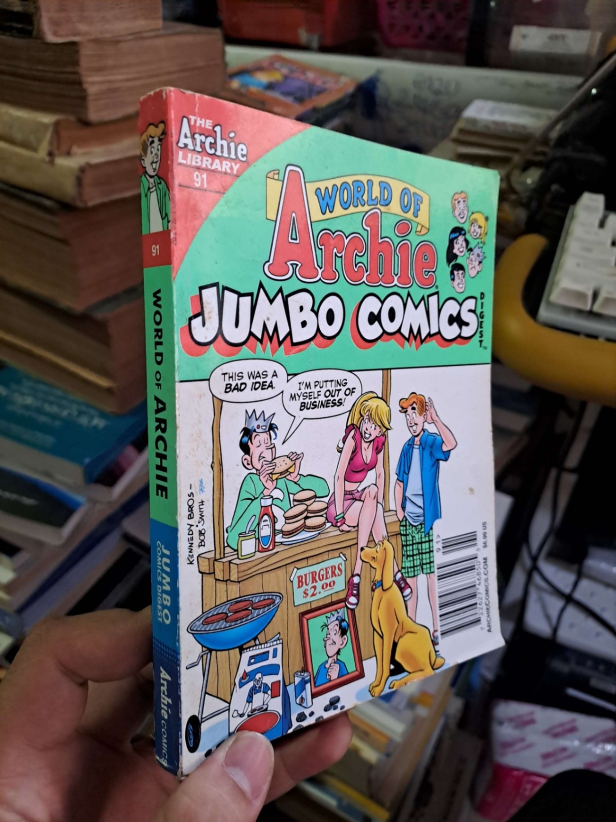 World of Archie - Bros - Smith - mới 80% ố - ENGLISH BOOKS - HCM0111 (NSX)