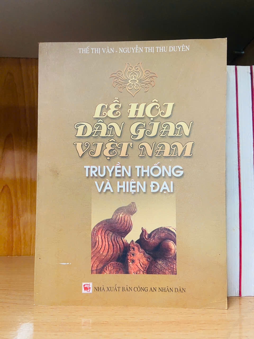 Lễ hội dân gian Việt Nam truyền thống và hiện đại - KHOA HỌC ĐỜI SỐNG - VAVO2011-12