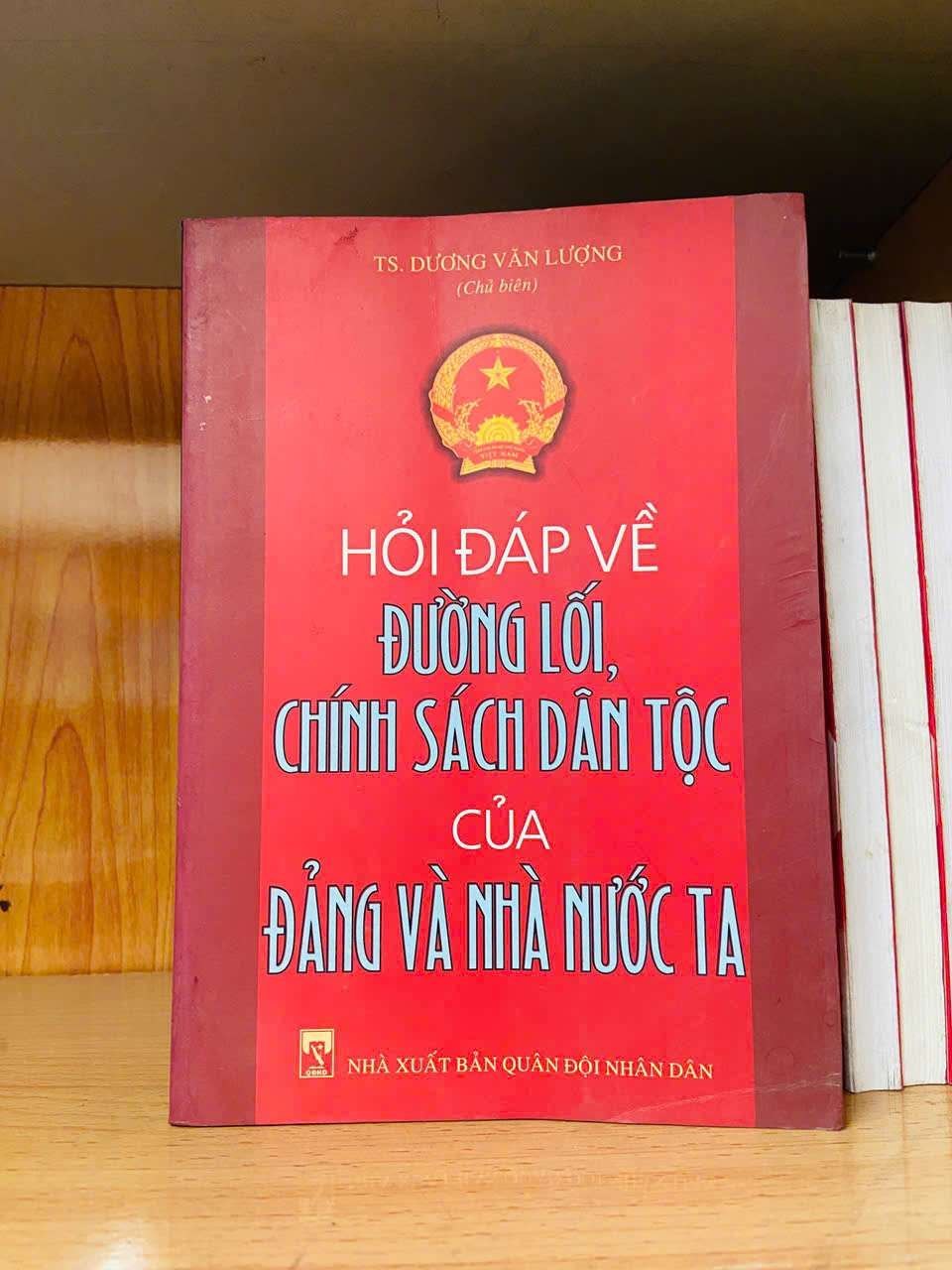 Hỏi đáp về đường lối, chính sách dân tộc của Đảng và nhà nước ta - LỊCH SỬ - CHÍNH TRỊ - TRIẾT HỌC - Văn võ - VAVO3110-145