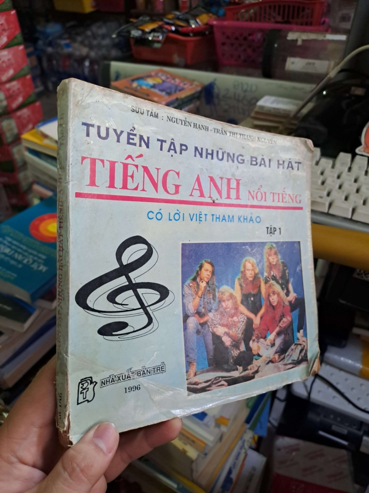 Tuyển tập những bài hát tiếng Anh nổi tiếng có lời Việt tham khảo tập 1 - Nguyễn Hạnh - Thanh Nguyên - 1996 mới 80% ố rách bìa nhẹ - ENGLISH BOOKS - HCM0111