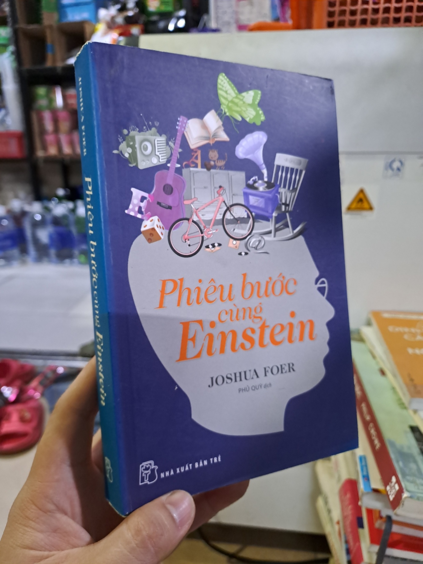 Phiêu bước cùng Einstein mới 80% ố vàng 2013 HCM0308 VĂN HỌC (NSX)