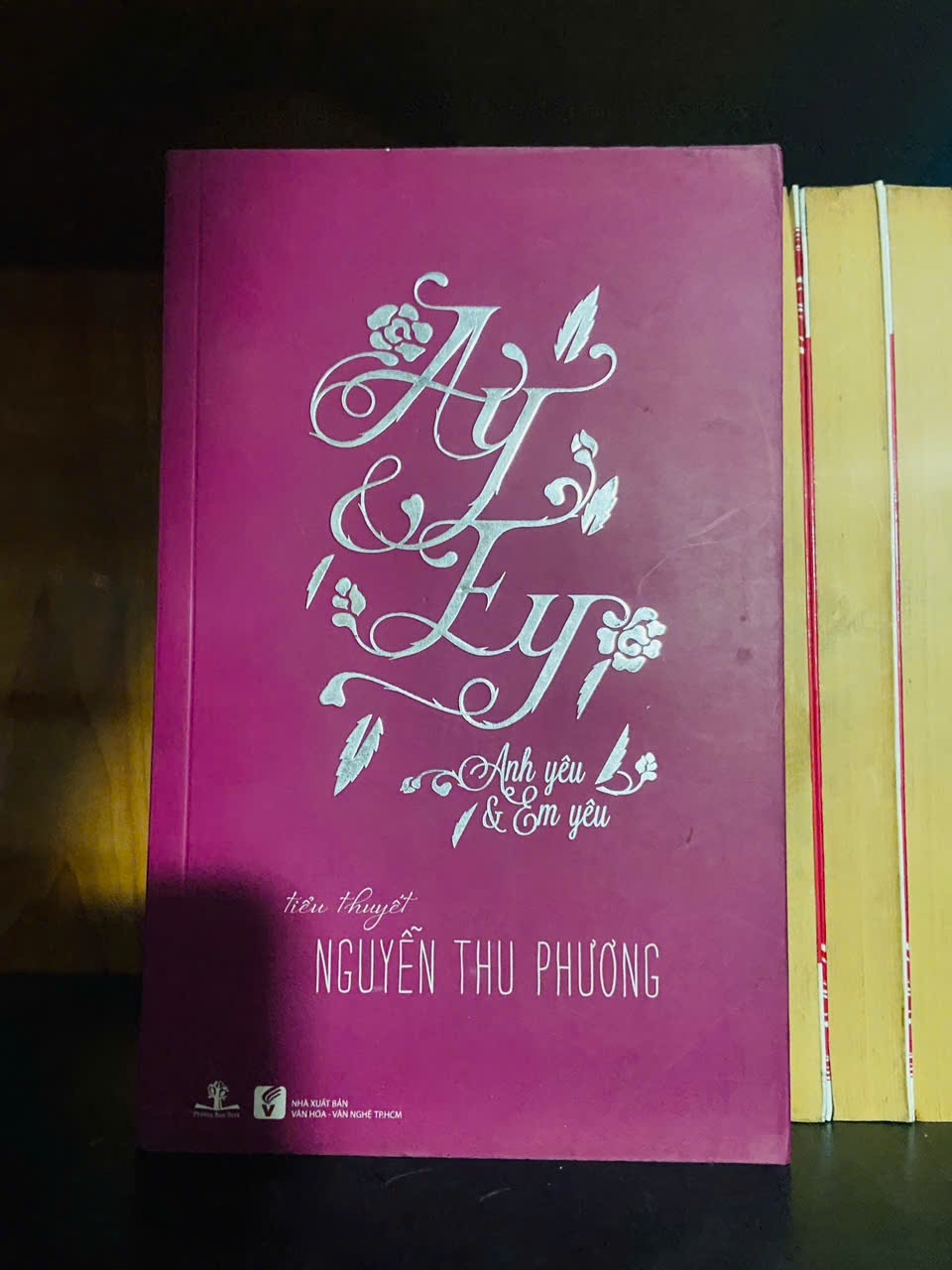 Anh yêu & Em yêu / Nguyễn Thu Phương VĂN HỌC VAVO2012-125