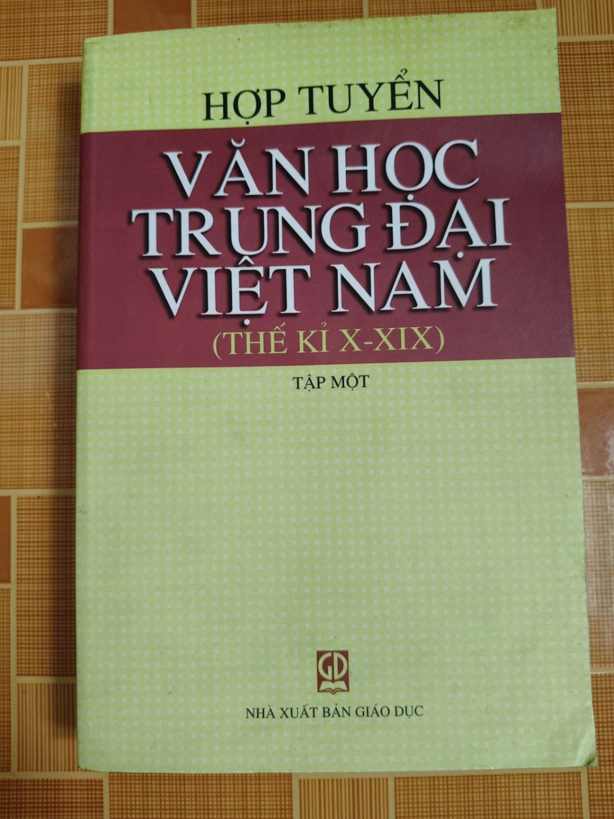 Hợp tuyển văn học trung đại Việt Nam L6 - 2006 - 619 trang VĂN HỌC ANTQ2012-166