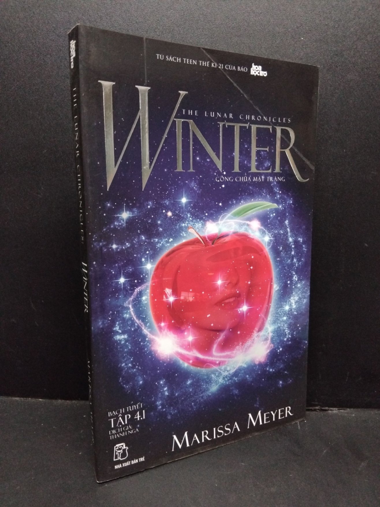 The lunar chronicles: Winter - Công chúa mặt trăng mới 70% ố vàng 2016 HCM1410 Marissa Meyer VĂN HỌC