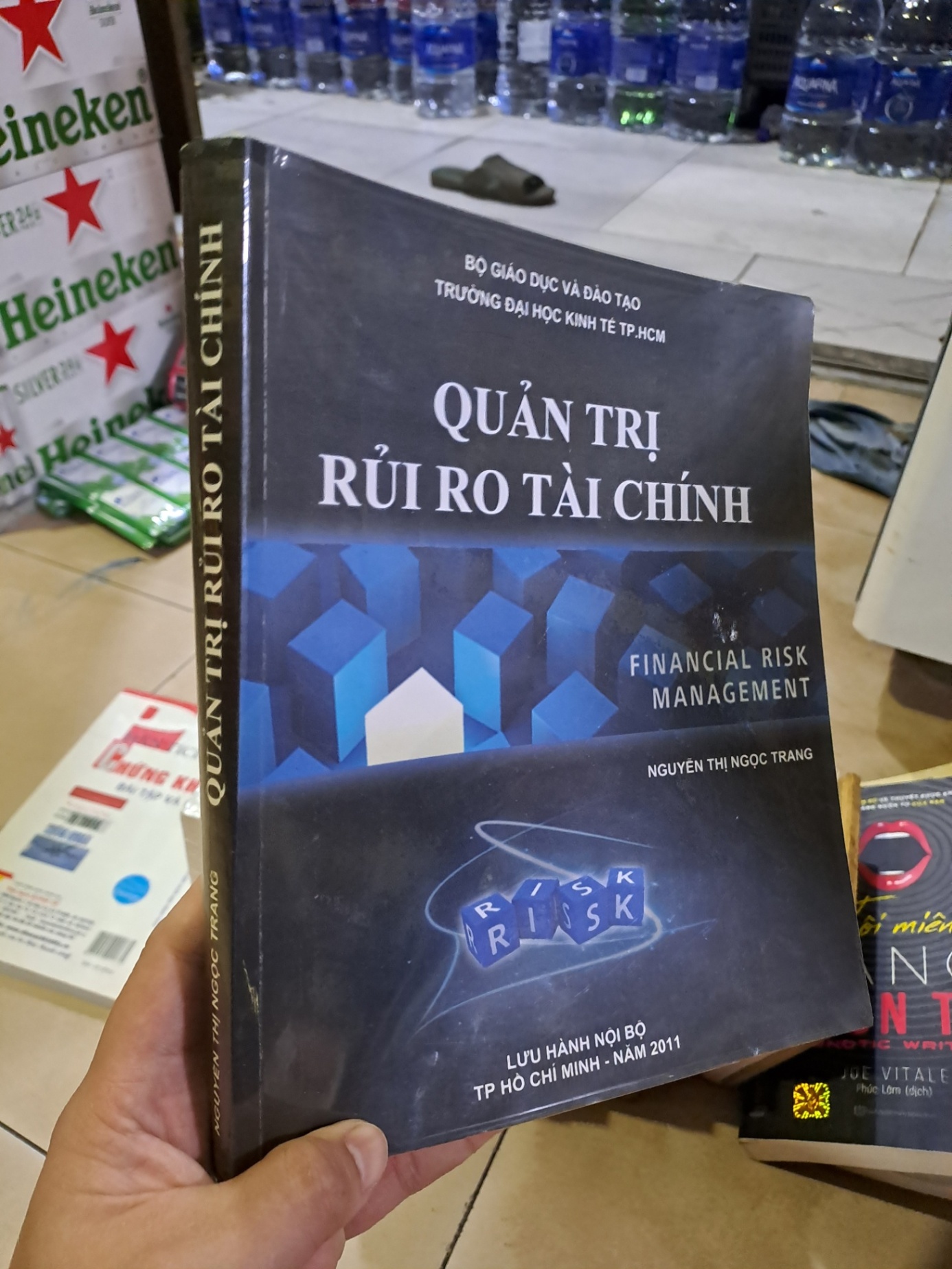 Quản trị rủi ro tài chính - Nguyễn Thị Ngọc Trang 2011 mới 90% có highlight HCM0308 KINH TẾ - TÀI CHÍNH - CHỨNG KHOÁN