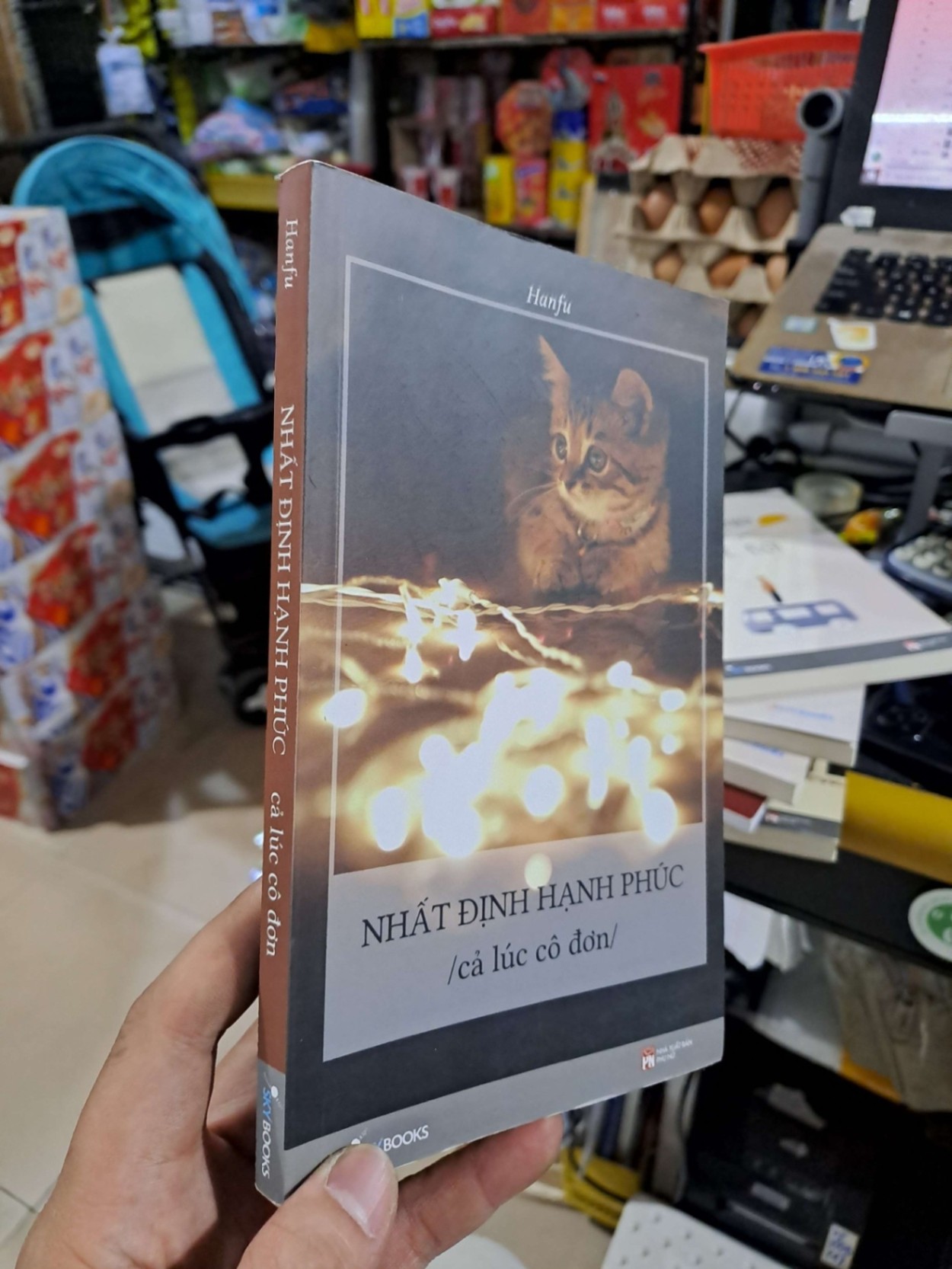 Nhất Định Hạnh Phúc Cả Lúc Cô Đơn - Hanfu - 2018 mới 80% có viết chì ít - VĂN HỌC - HCM3012
