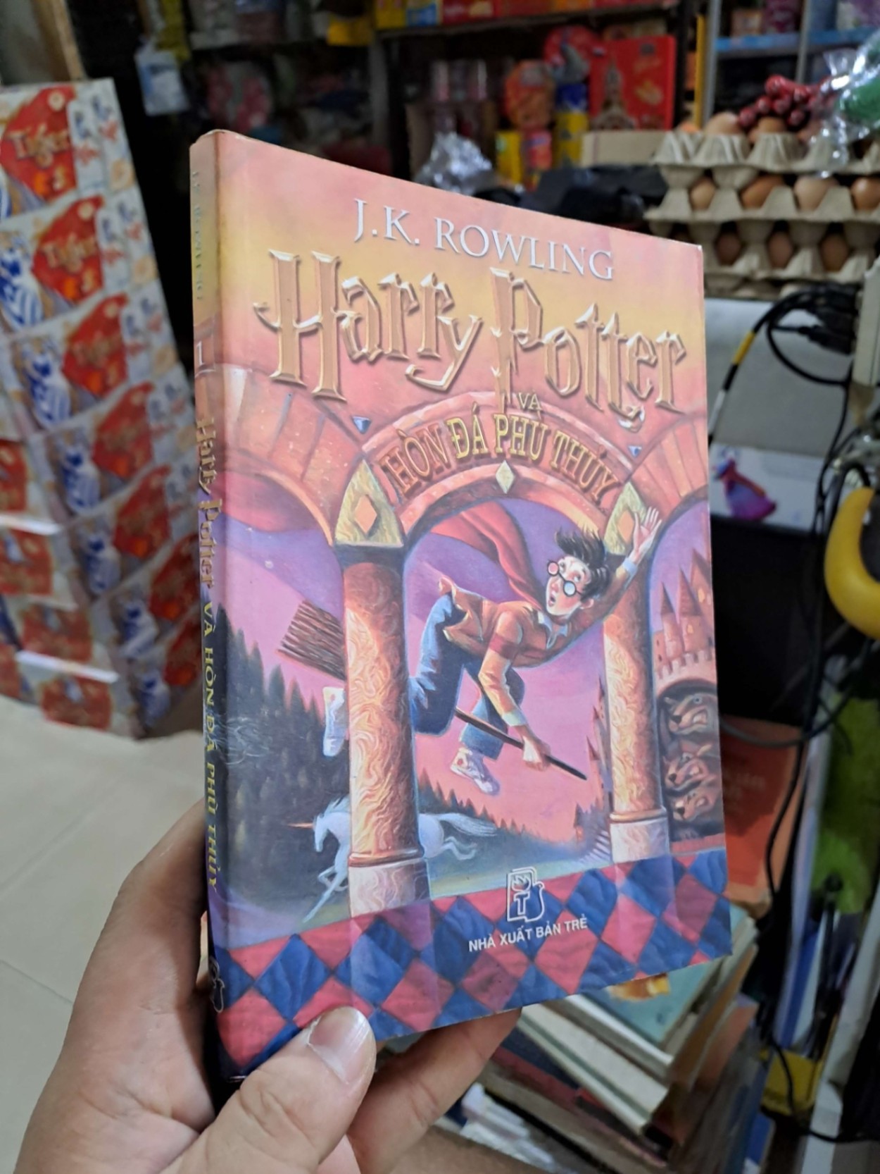 Harry Potter Và Hòn Đá Phù thủy - J.K. Rowling - 2007 mới 80% ố - VĂN HỌC - HCM3012