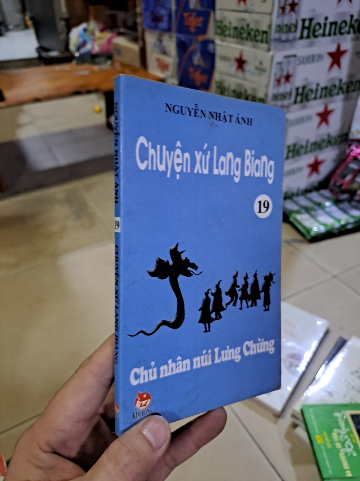 Chuyện xứ lang biang tập 19 Chủ nhân núi lung chừng Nguyễn Nhật Ánh mới 80% HCM0308 Văn học Việt Nam (NSX)
