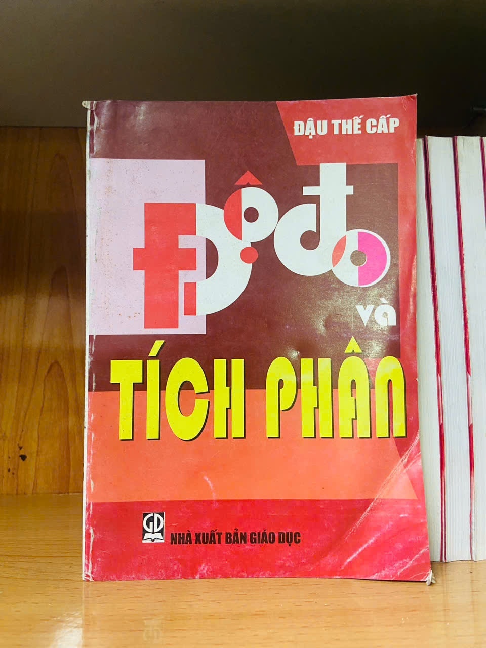 Độ đo và tích phân - Đậu Thế Cấp - GIÁO TRÌNH, CHUYÊN MÔN - VAVO2011-55