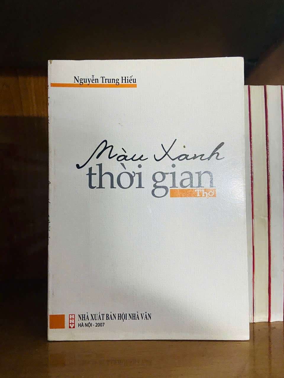 Màu xanh thời gian - Nguyễn Trung Hiếu VĂN HỌC VAVO0810