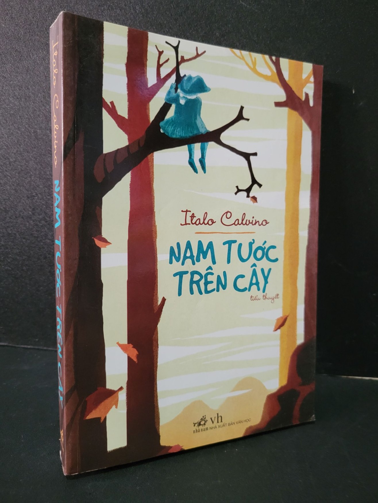 Nam tước trên cây mới 90% bẩn nhẹ 2014 Italo Calvino HCM1604 VĂN HỌC