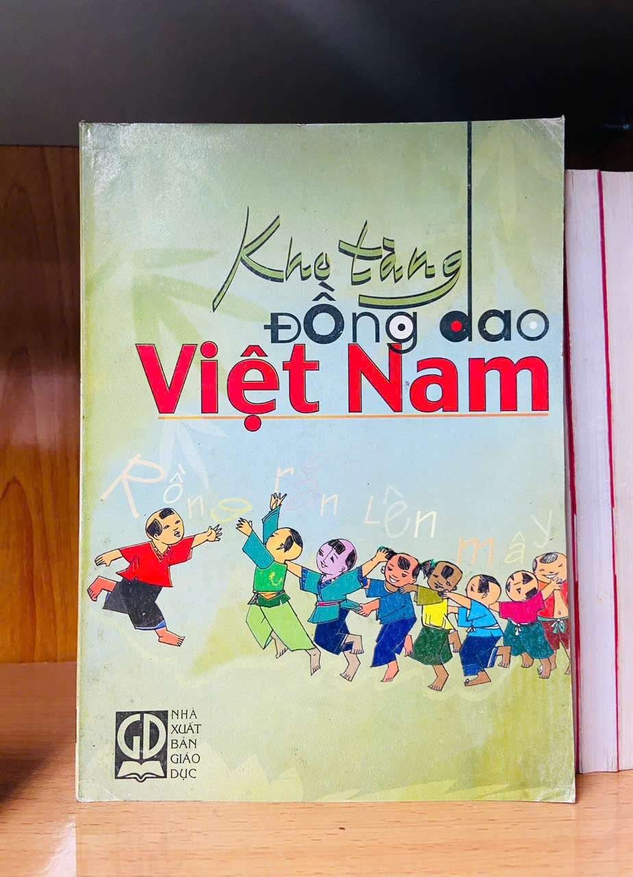 Kho tàng Đồng Dao Việt Nam - GIÁO TRÌNH, CHUYÊN MÔN - Văn võ - VAVO3110-184