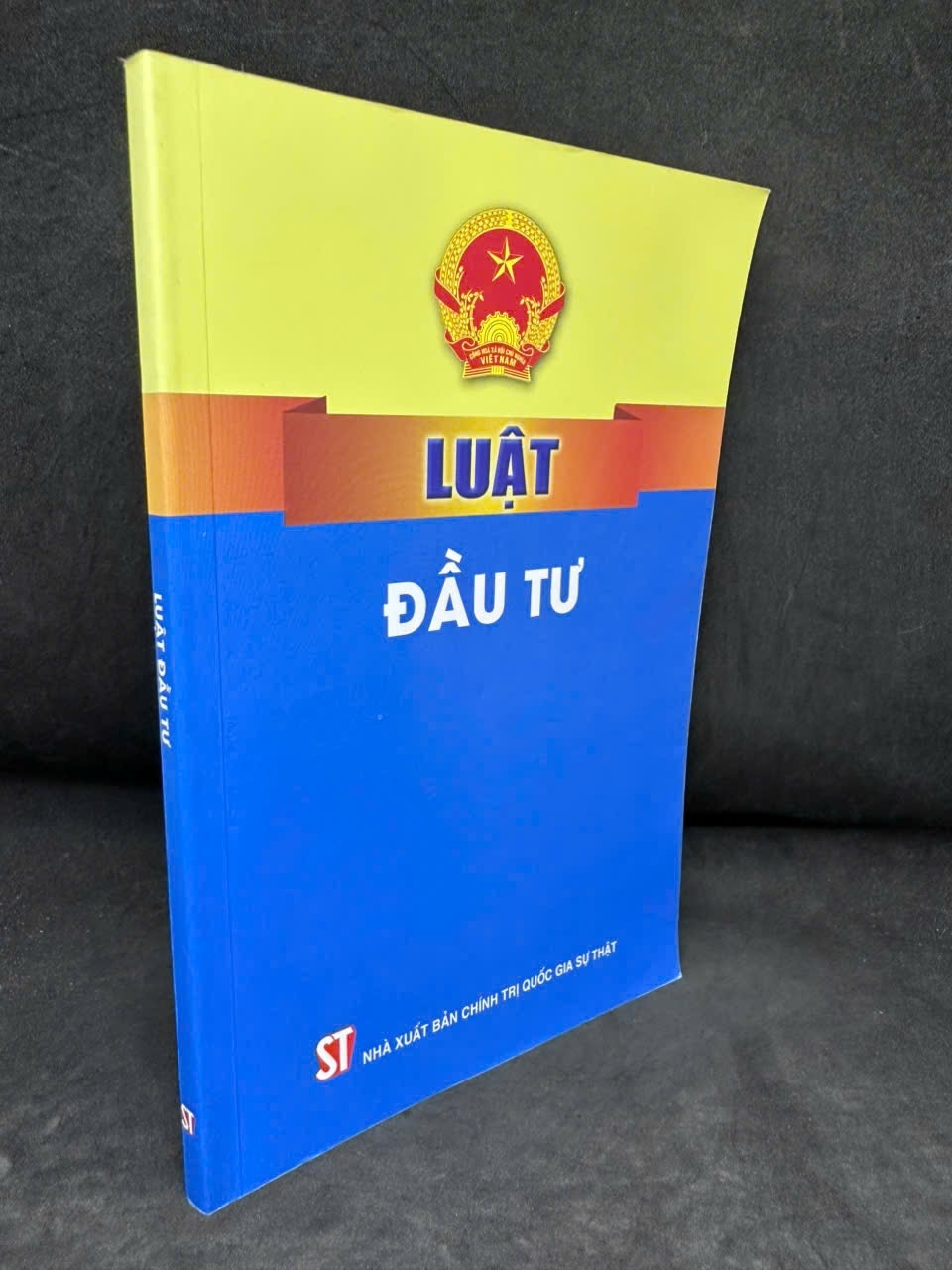 [Phiên Chợ Sách Cũ] Luật Đầu Tư, 2020 - H1108 SBM