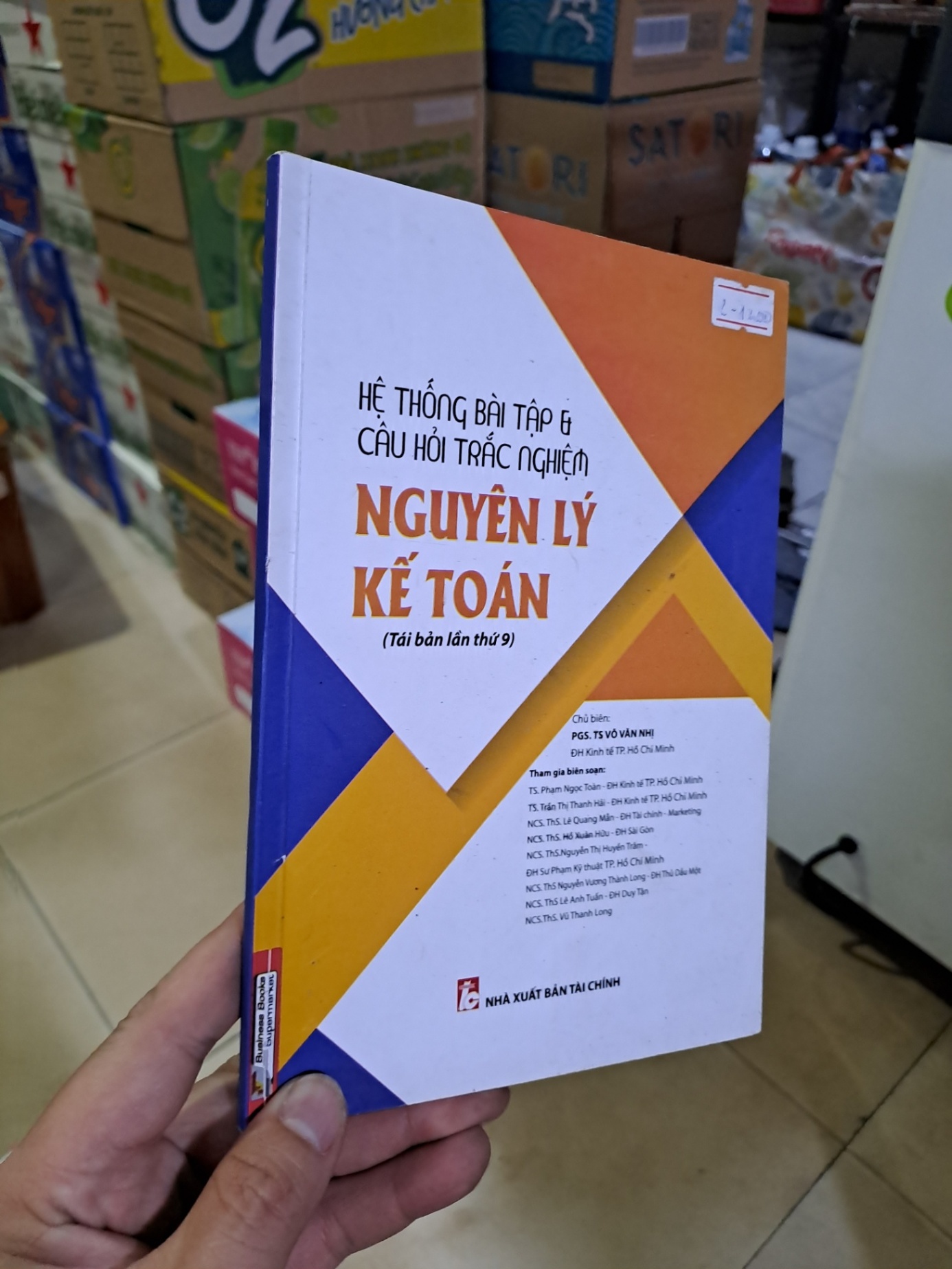 Hệ thống bài tập và câu hỏi trắc nghiệm Nguyên lý kế toán TS.Võ Văn Nhị HCM0808 GIÁO TRÌNH, CHUYÊN MÔN (NSX)