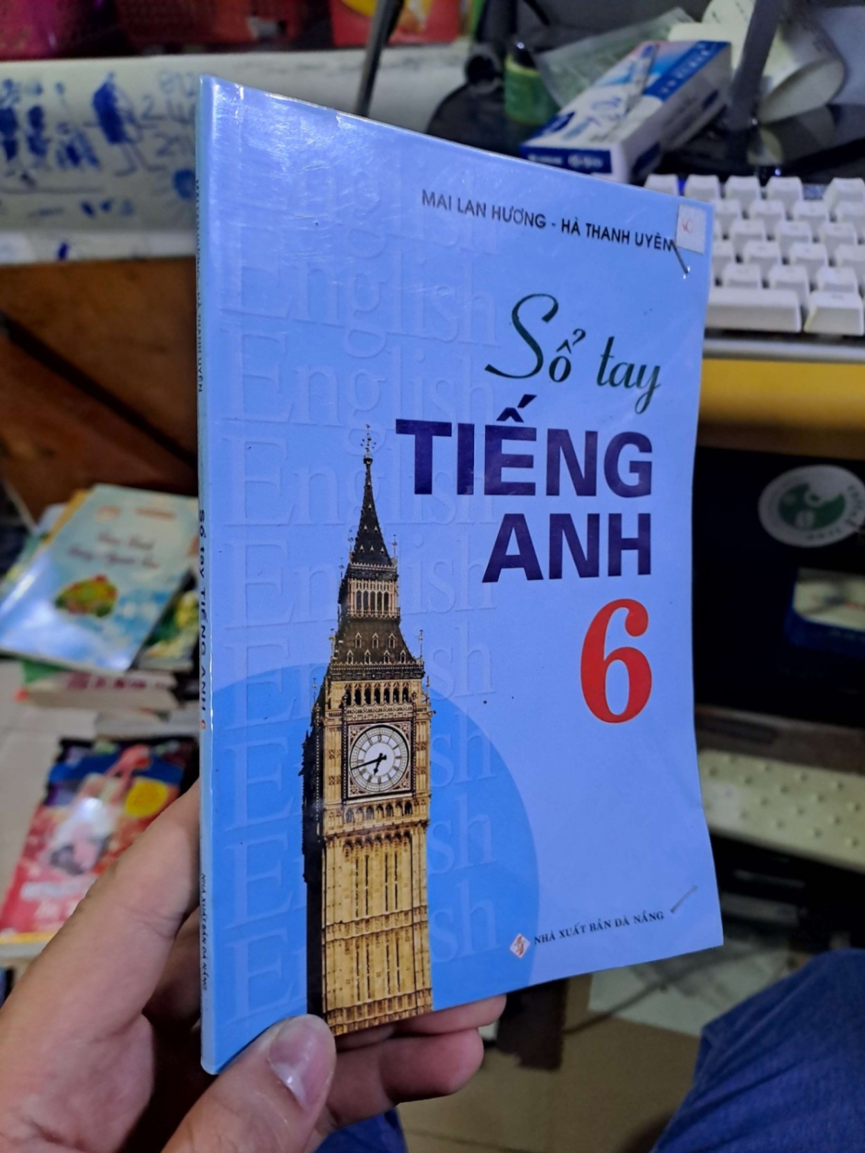 Sổ tay tiếng Anh 6 - Lan Hương - Thanh Uyên HỌC NGOẠI NGỮ HCM1008 (NSX)