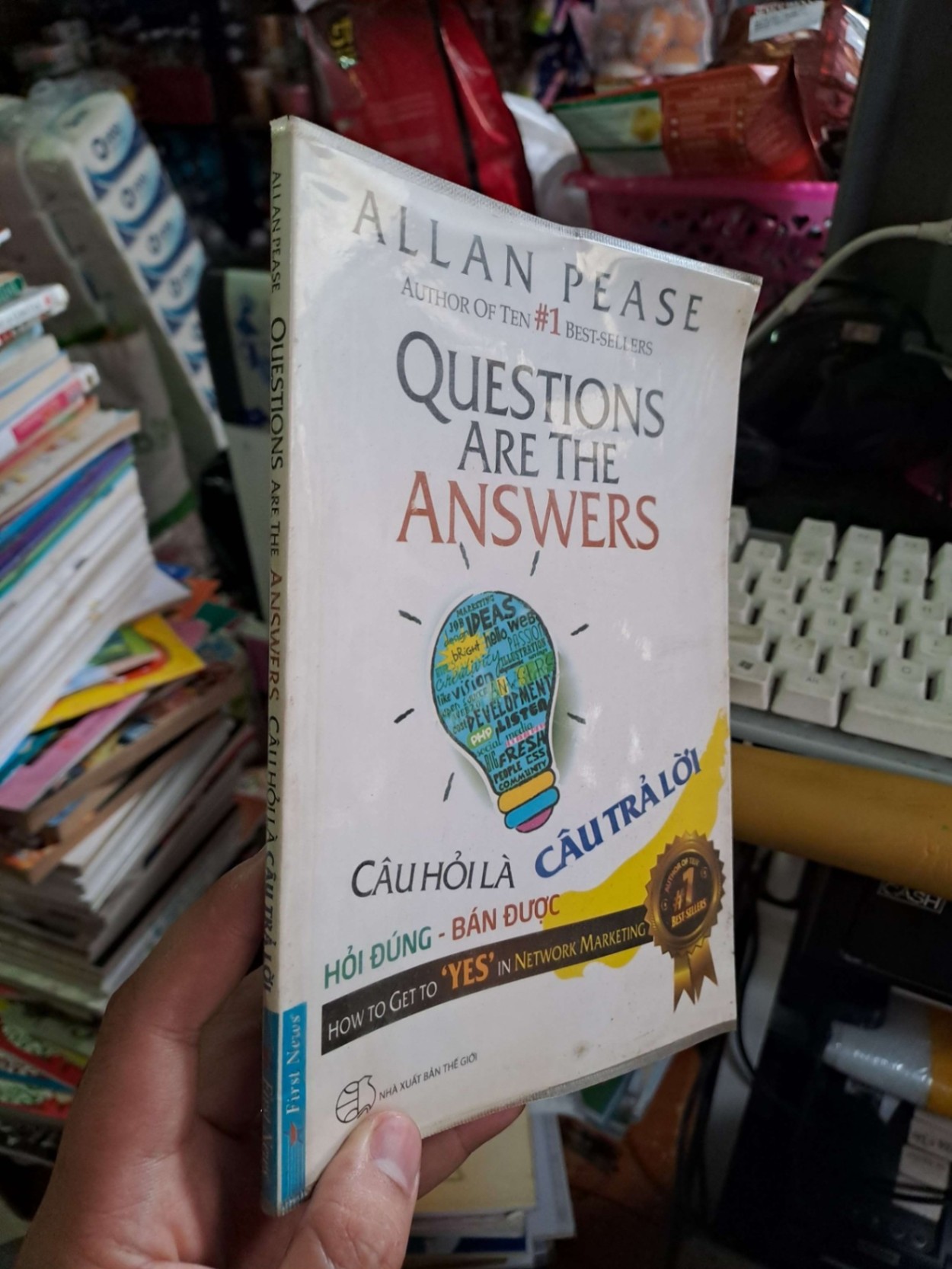Questions are the answers câu hỏi là câu trả lời - Pease - 2015 mới 80% - KINH TẾ - TÀI CHÍNH - CHỨNG KHOÁN - HCM0111 (NSX)