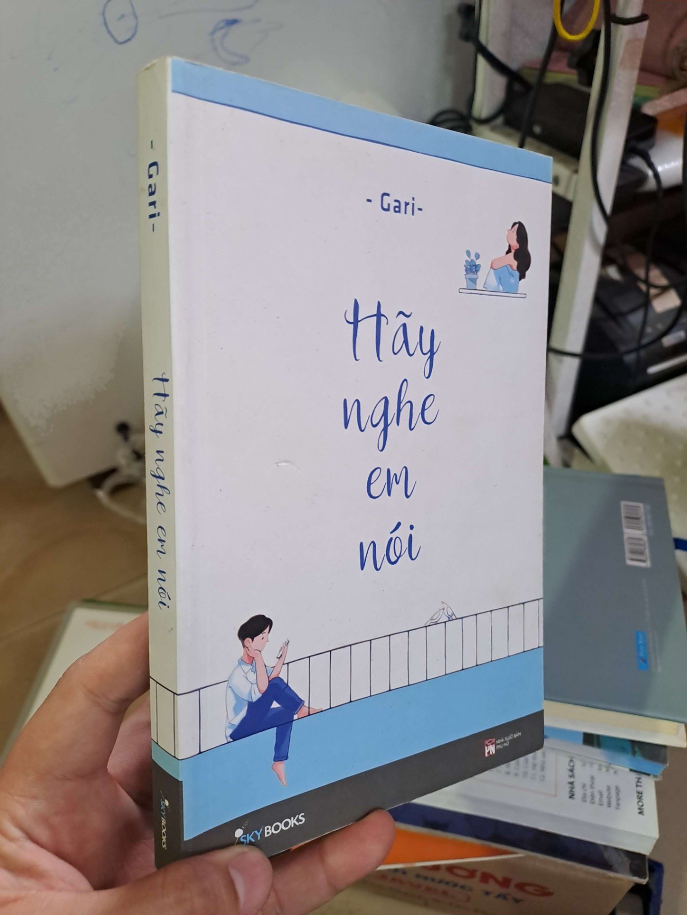 Hãy nghe em nói - Gari - 2018 mới 90% - VĂN HỌC - HCM0111