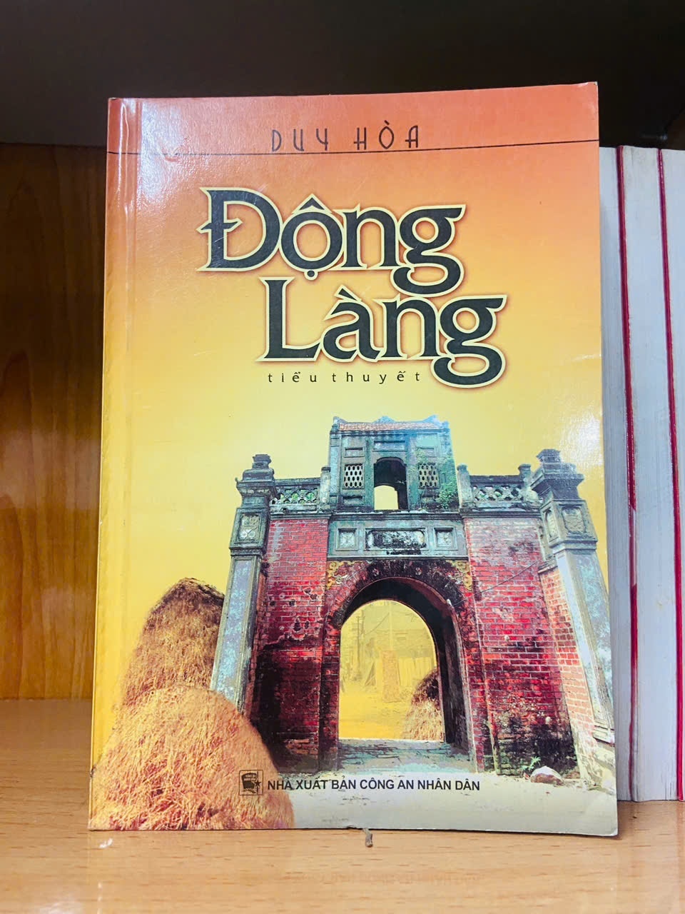Động Làng - Duy Hòa - VĂN HỌC - VAVO2011-28